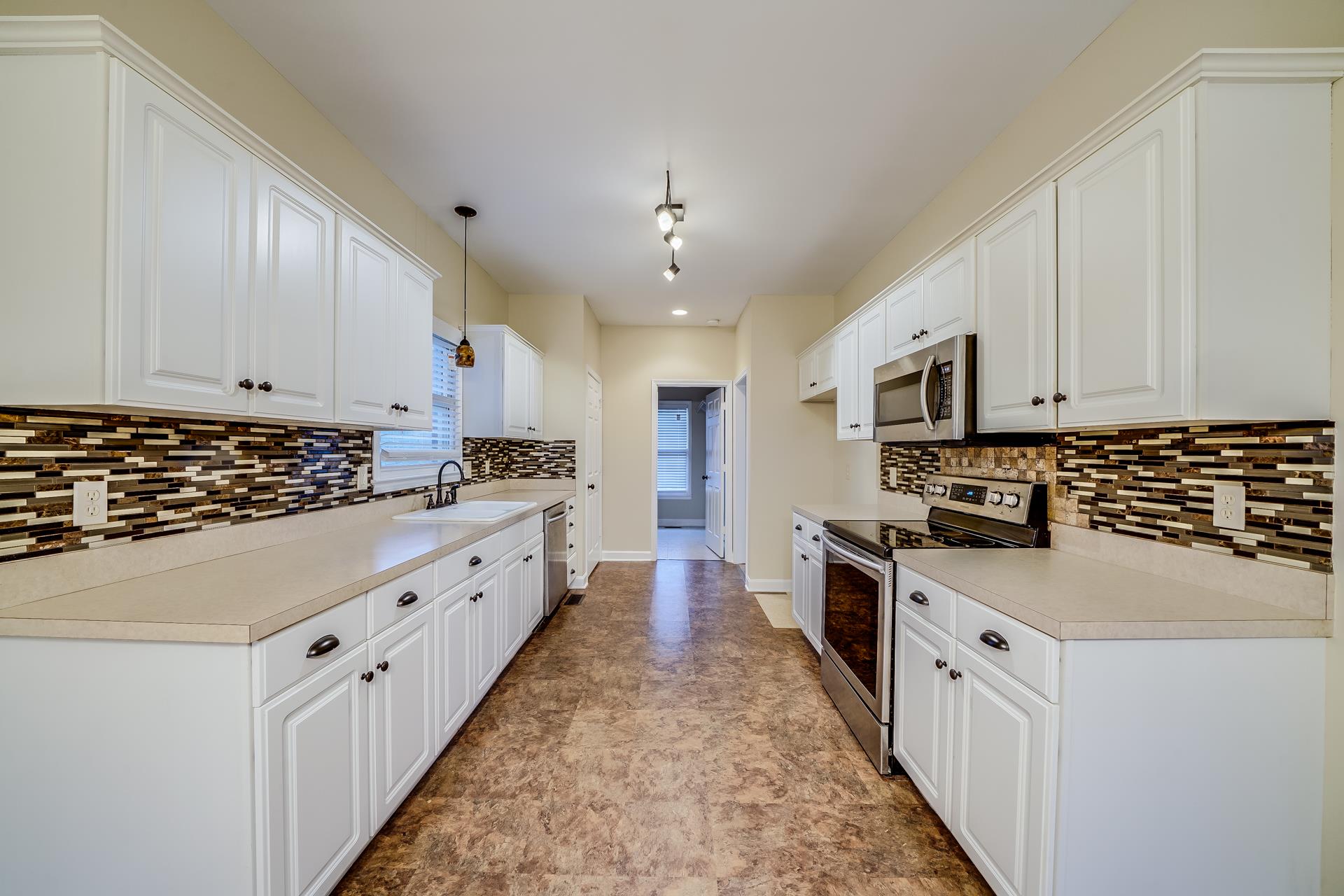 4900 Tulip Grove Ln, Hermitage, TN 37076