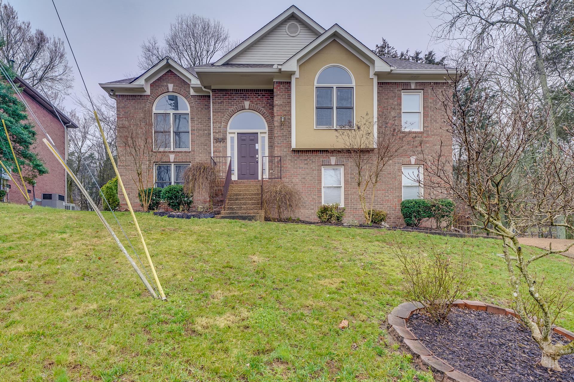 4900 Tulip Grove Ln, Hermitage, TN 37076