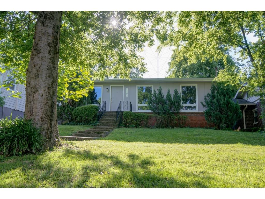 2106 15th Ave S, Nashville, TN 37212