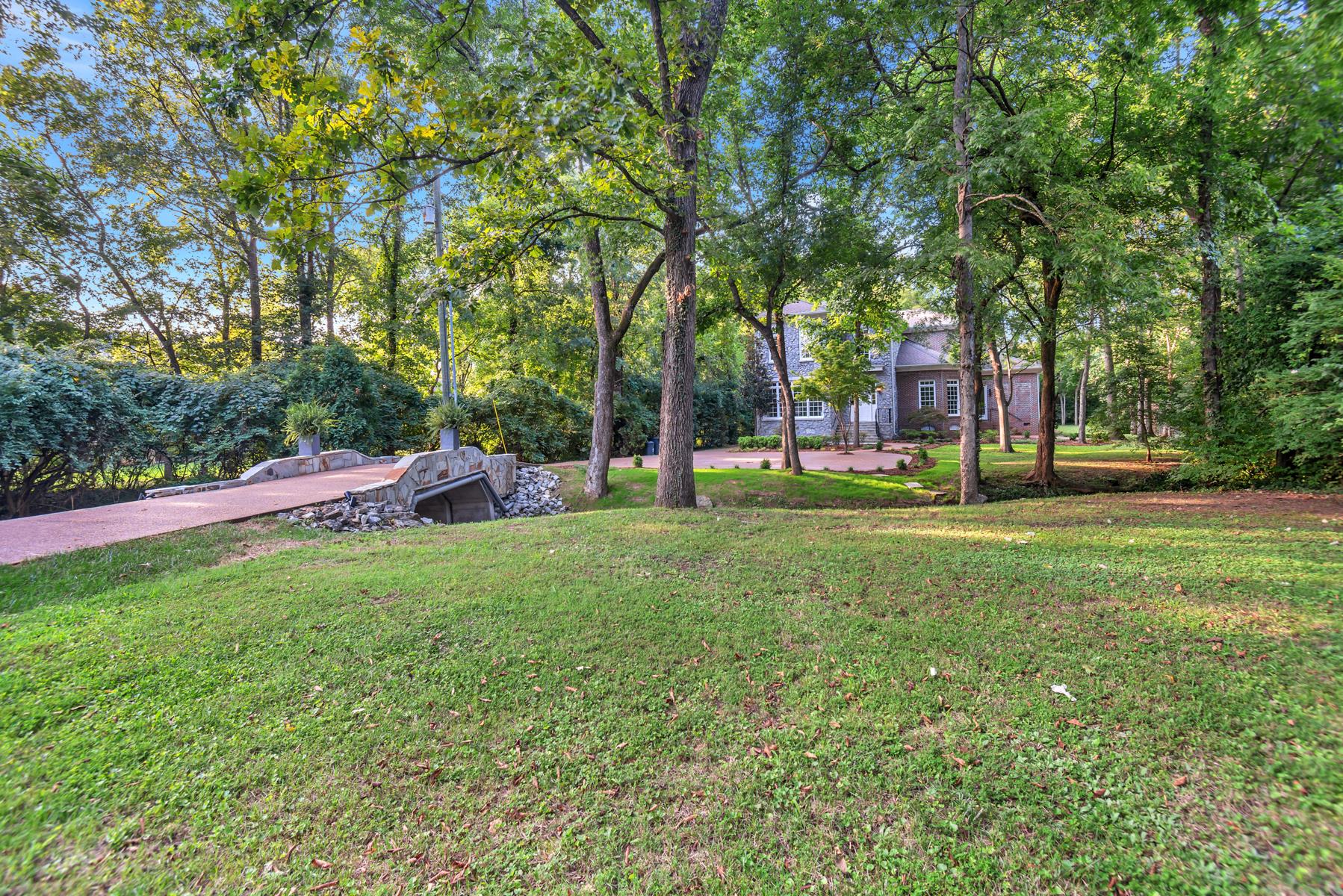4006 Harding Pl, Nashville, TN 37215