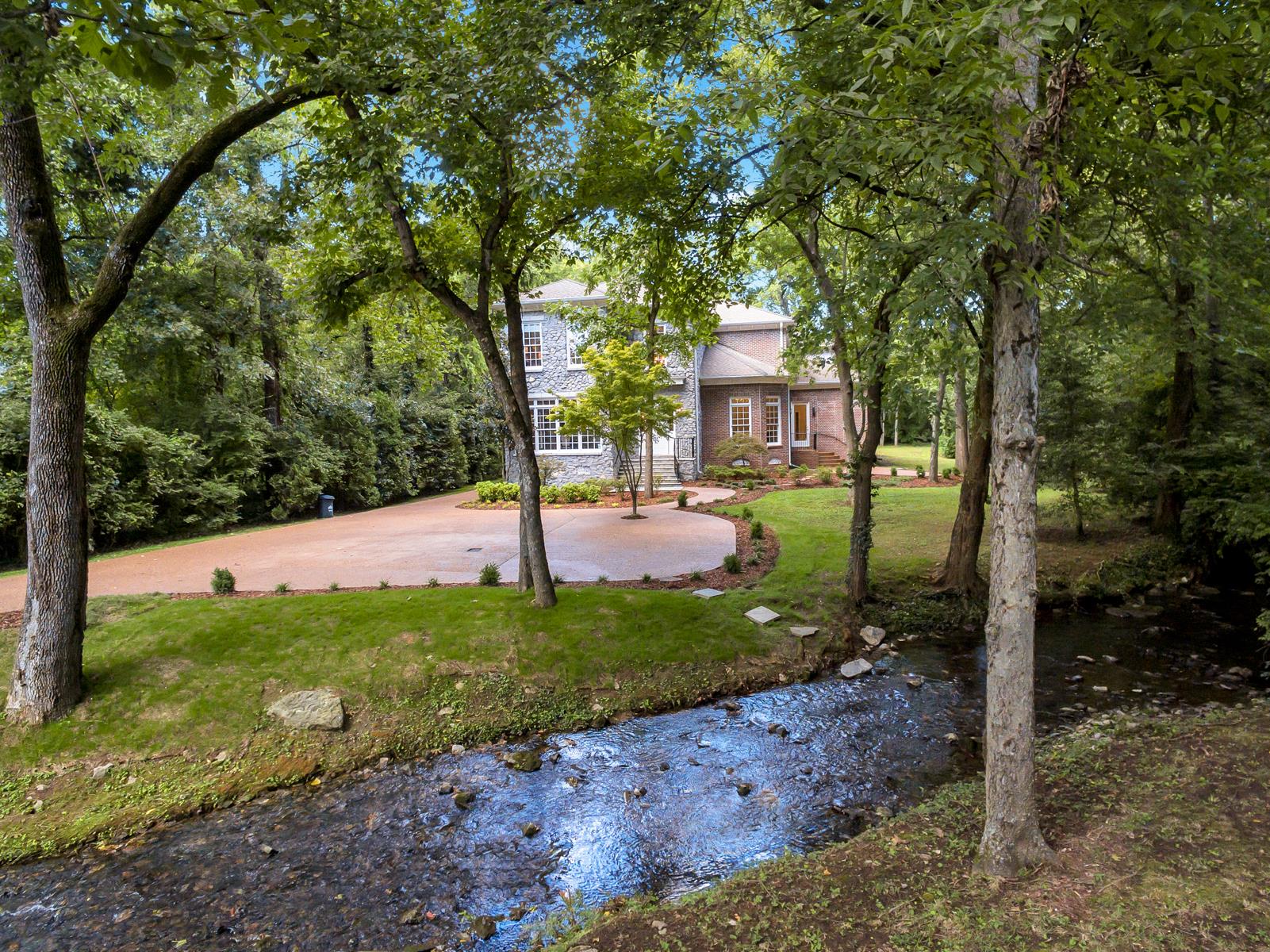 4006 Harding Pl, Nashville, TN 37215