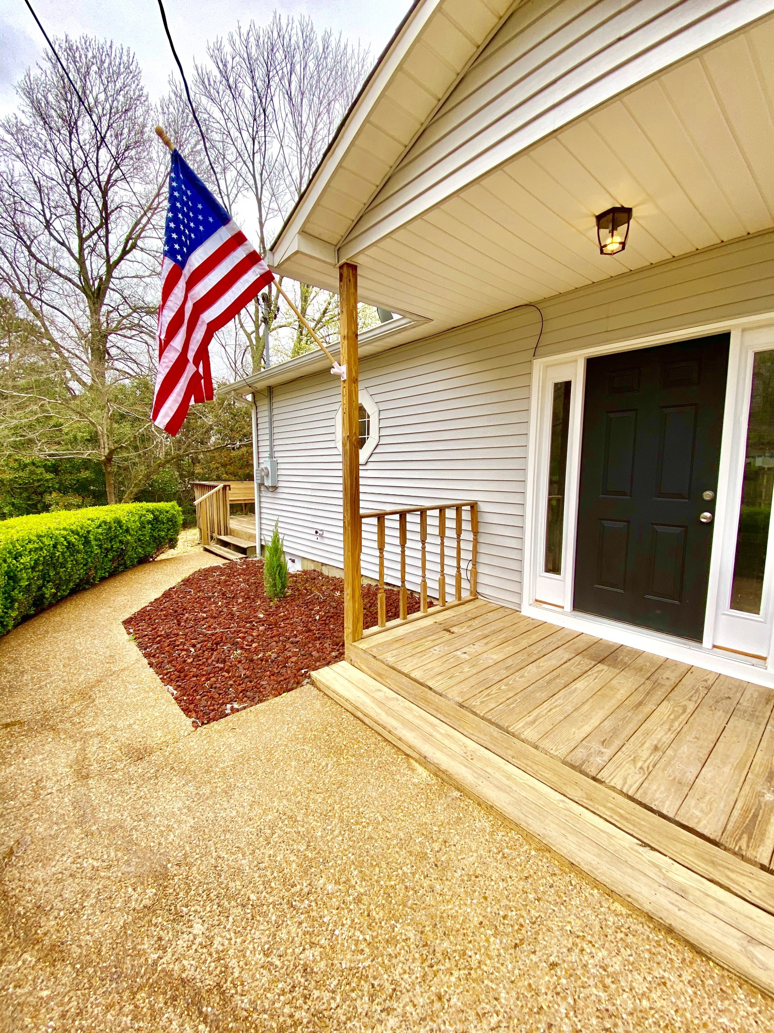 1110 N Charlotte St, Dickson, TN 37055