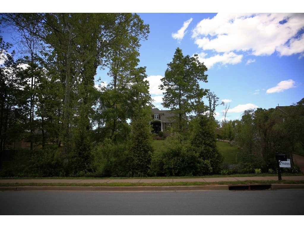 7134 Triple Crown Ln, Fairview, TN 37062