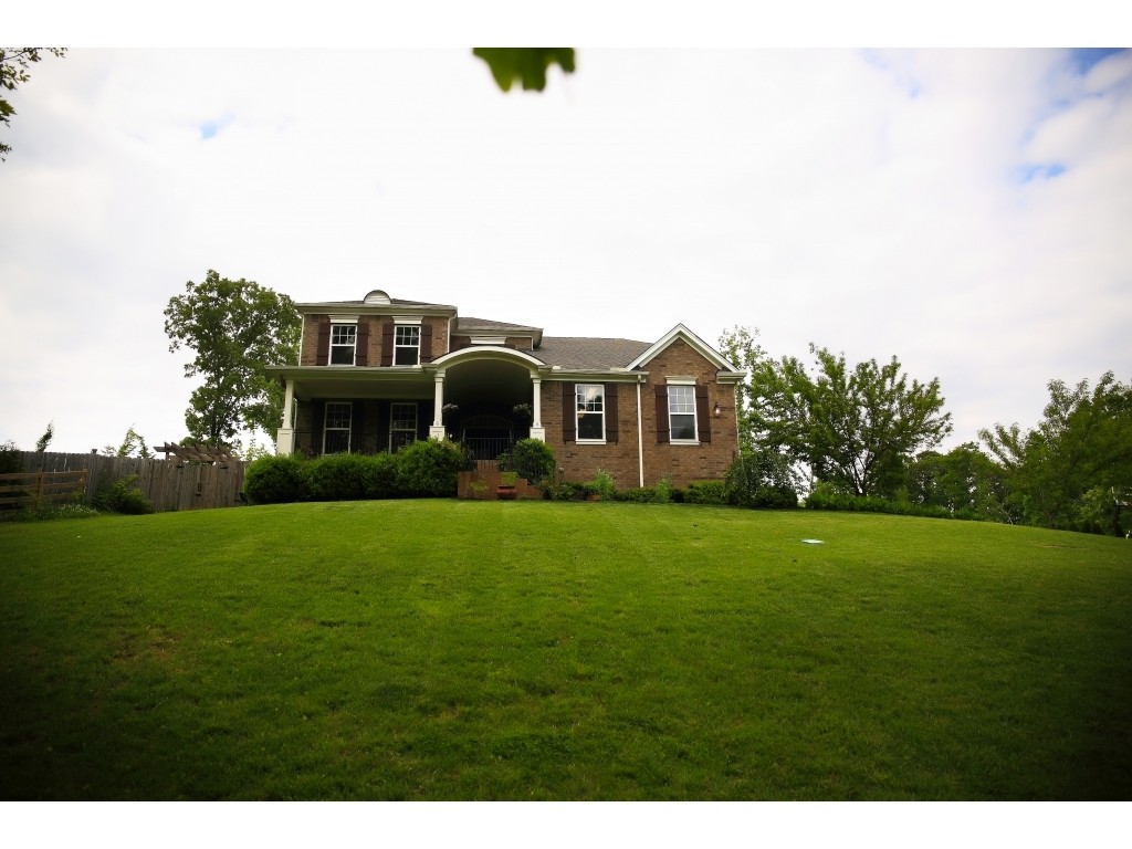 7134 Triple Crown Ln, Fairview, TN 37062