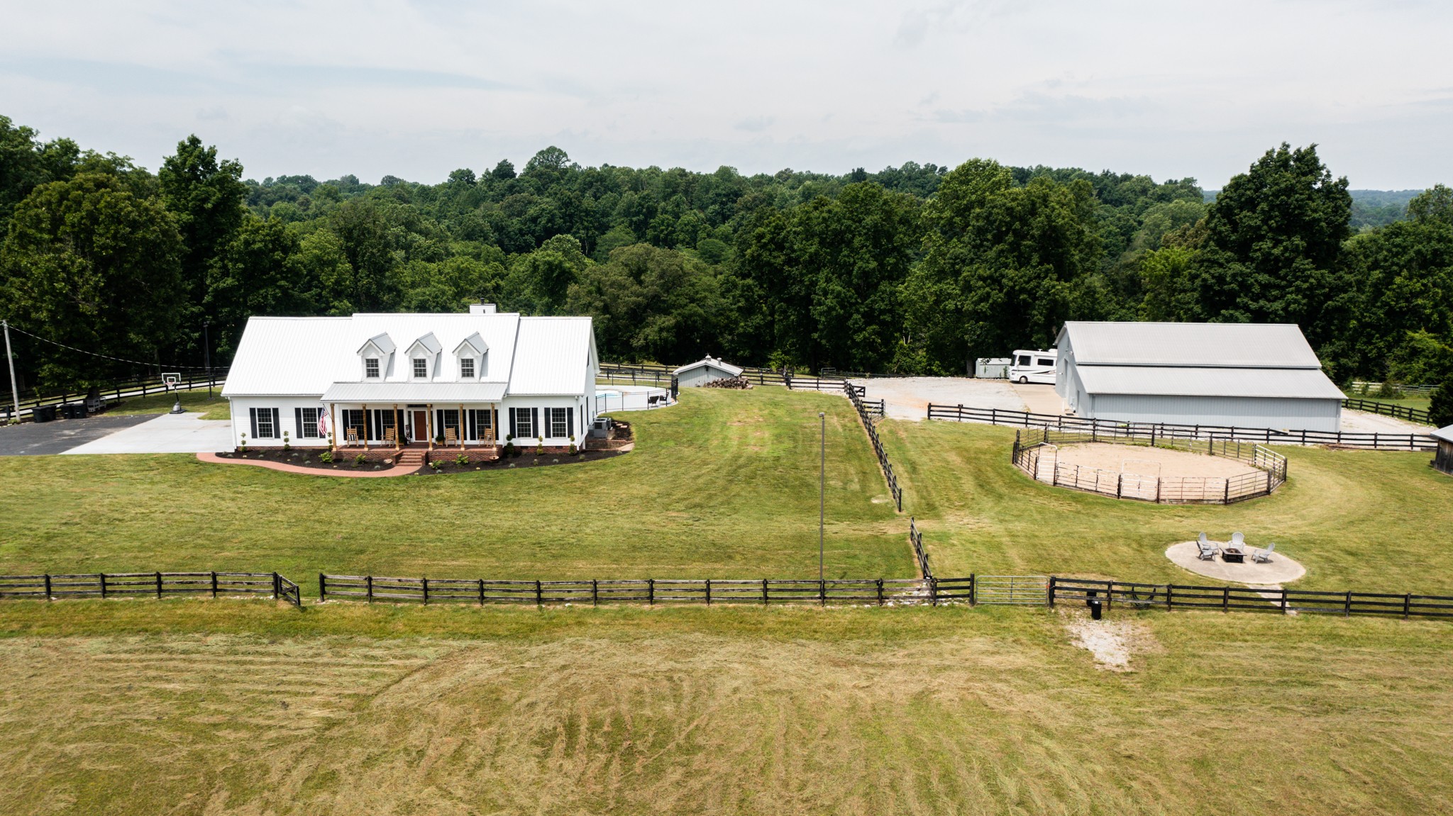 885 Southerland Rd, Dickson, TN 37055