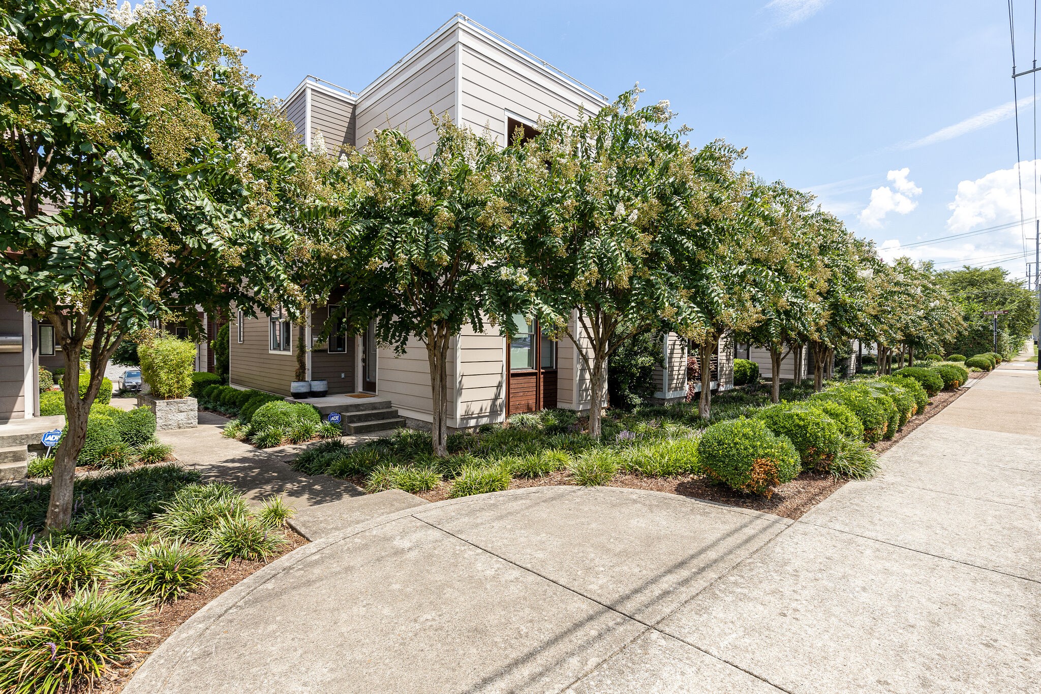 1070B 2nd Ave S, Nashville, TN 37210