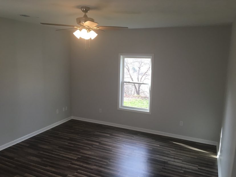 12 Lakeshore Cir, Carthage, TN 37030