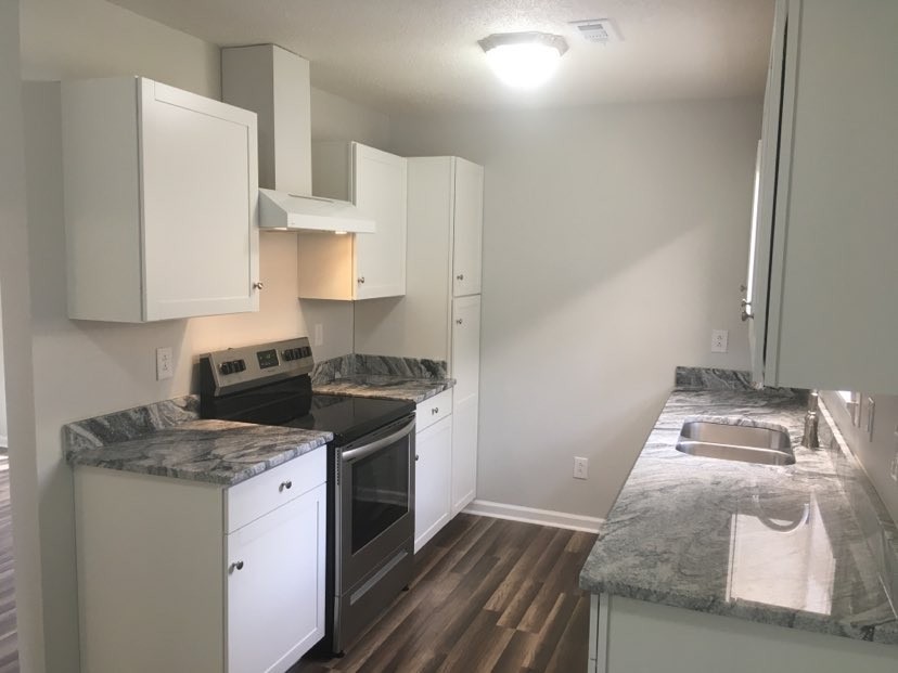 12 Lakeshore Cir, Carthage, TN 37030