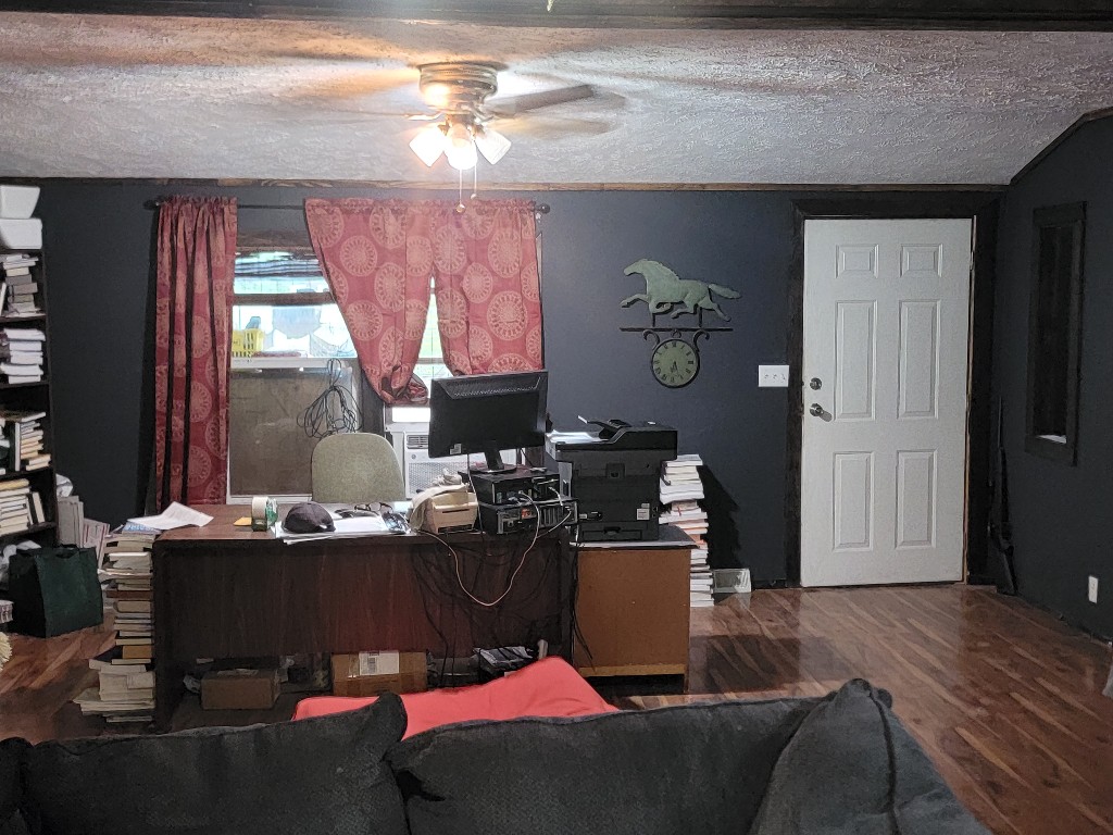 2900 Ridge Rd, Cedar Hill, TN 37032