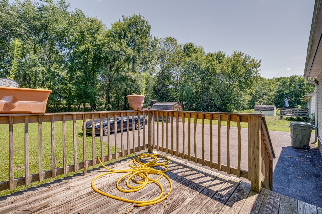 1520 Valley Ridge Dr E, Gallatin, TN 37066