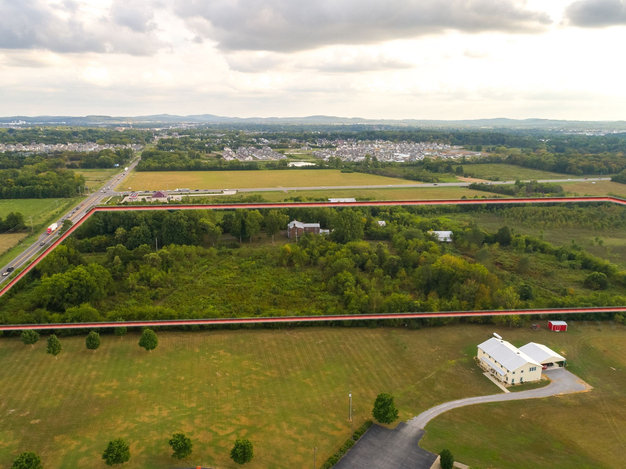2070 Hunters Point Pike, Lebanon, TN 37087