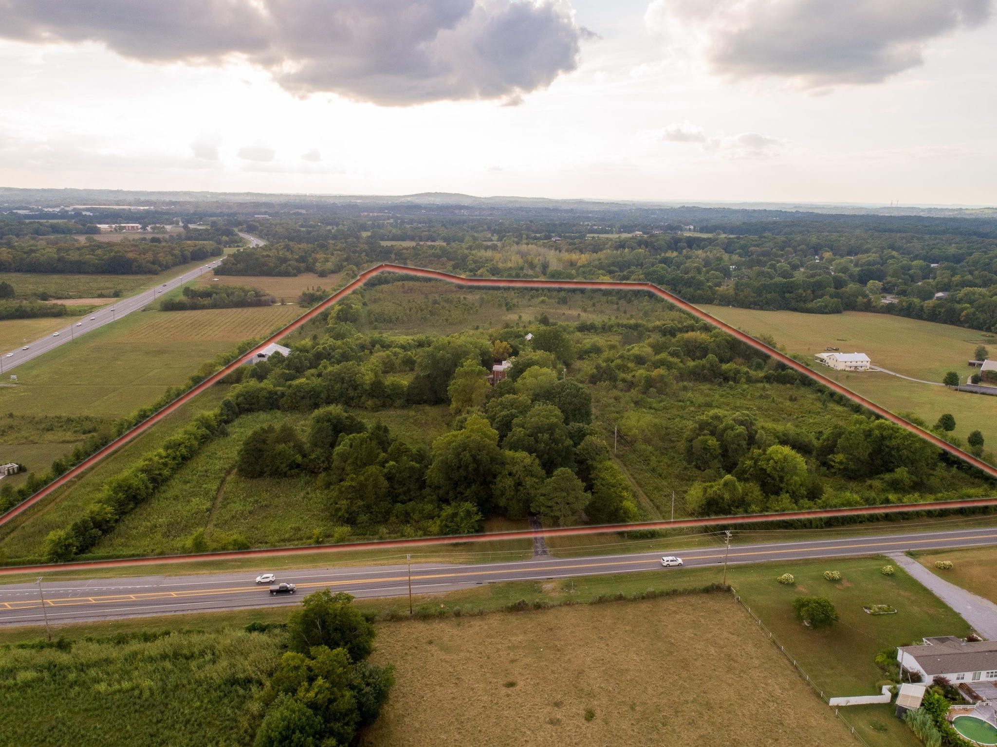 2070 Hunters Point Pike, Lebanon, TN 37087