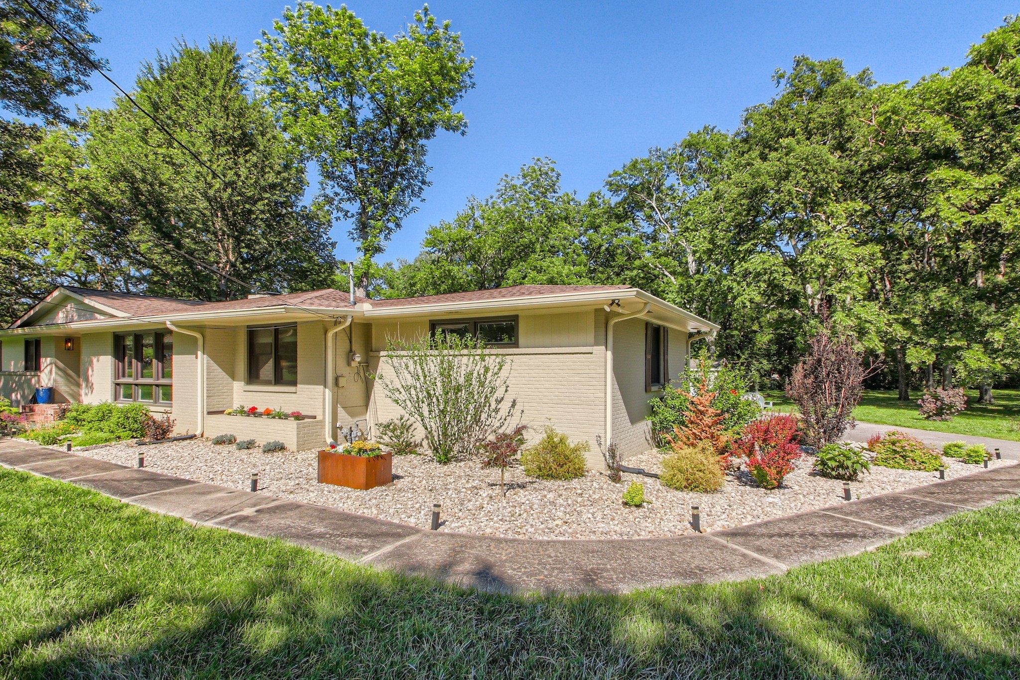 6132 Gardendale Dr, Nashville, TN 37215