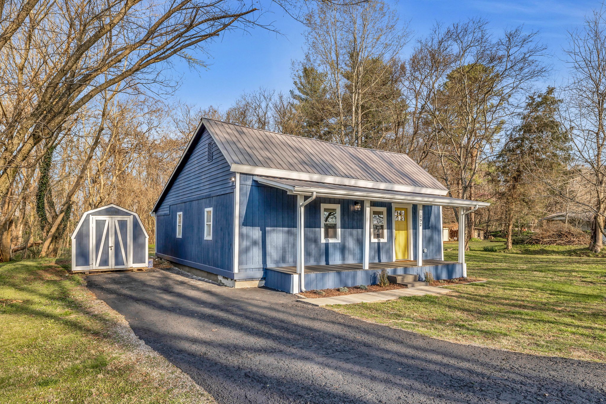 1092 S Main St, Mount Pleasant, TN 38474