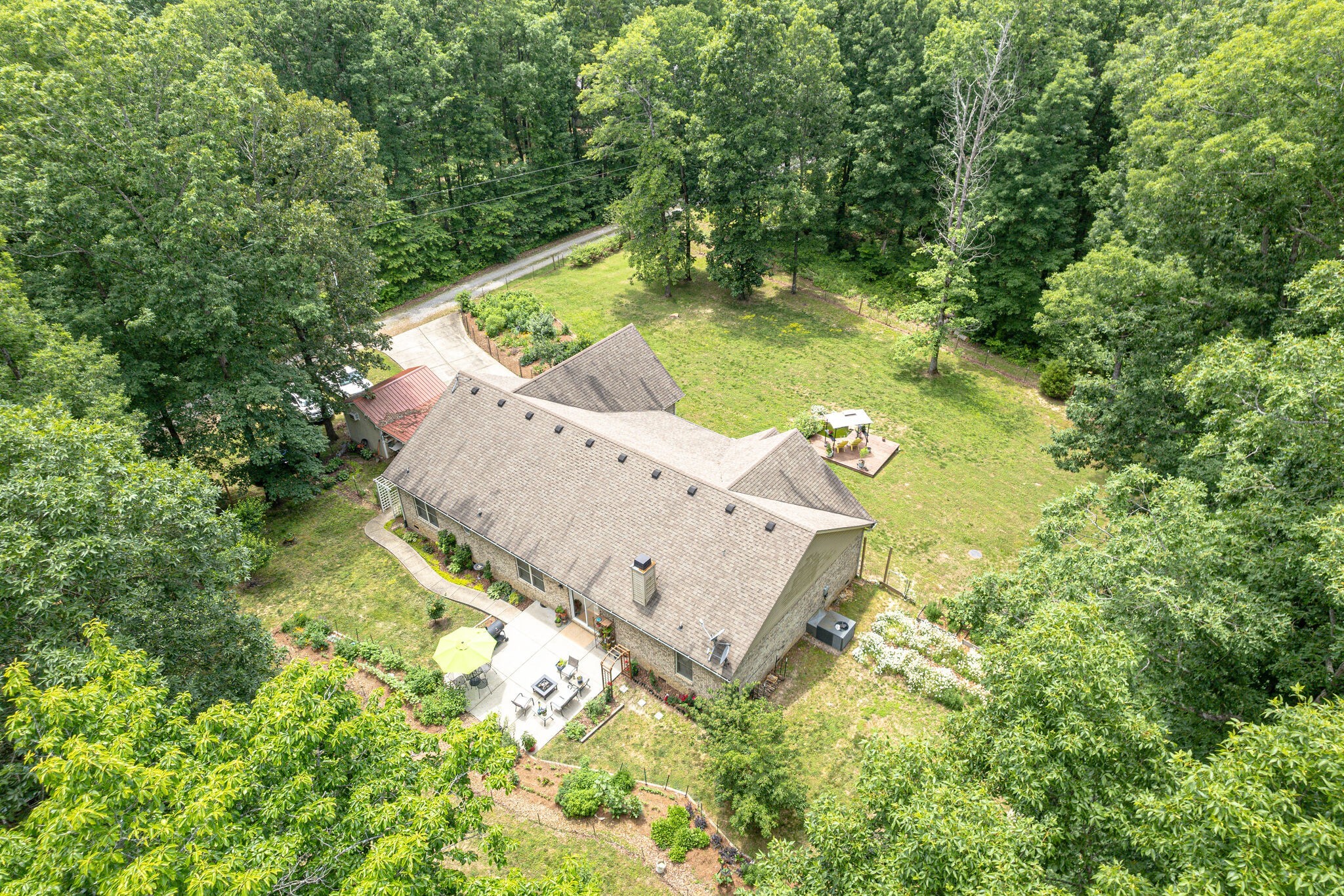 7876 Oscar Green Rd, Primm Springs, TN 38476