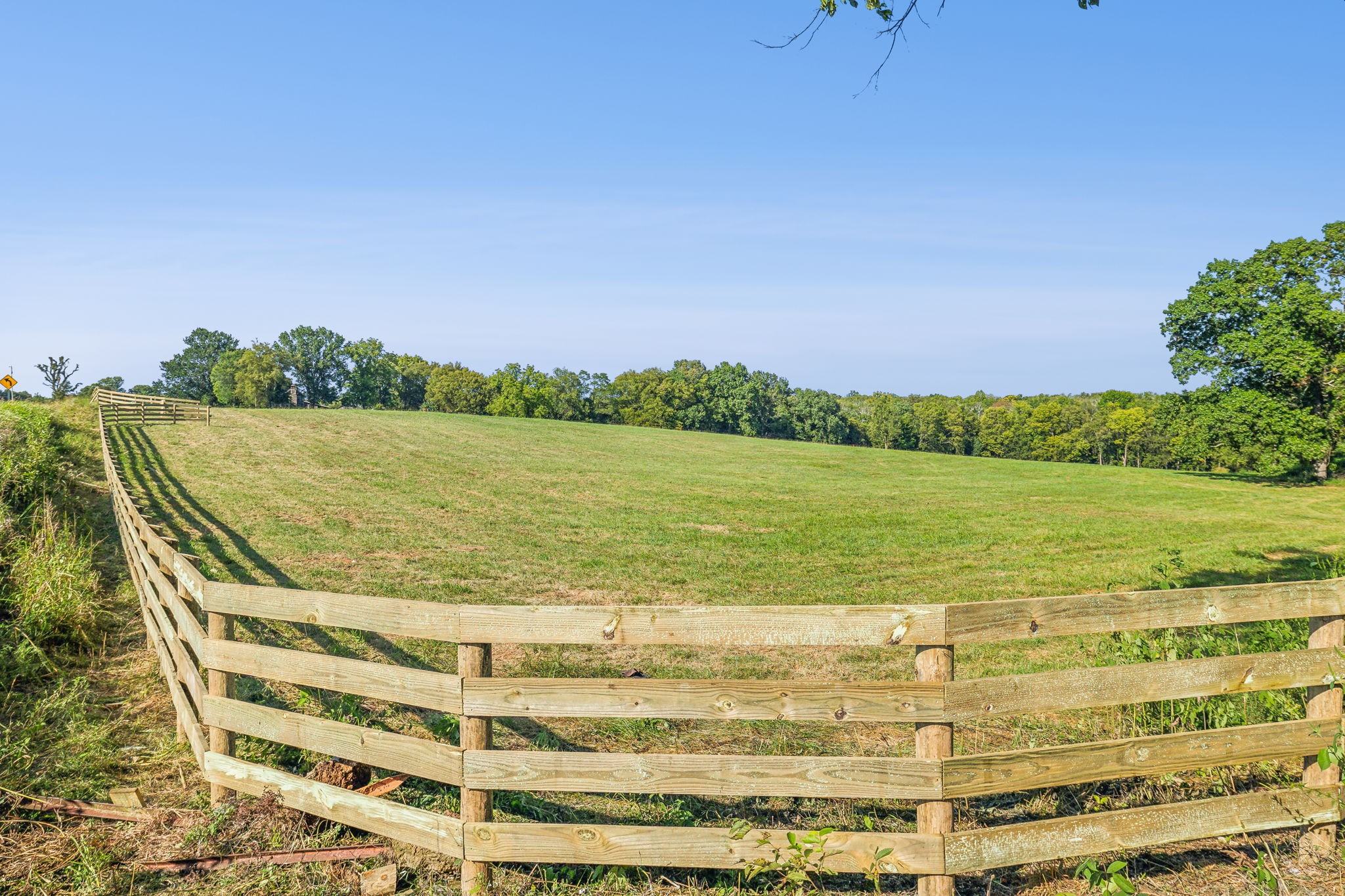 6 Old Zion Rd, Columbia, TN 38401
