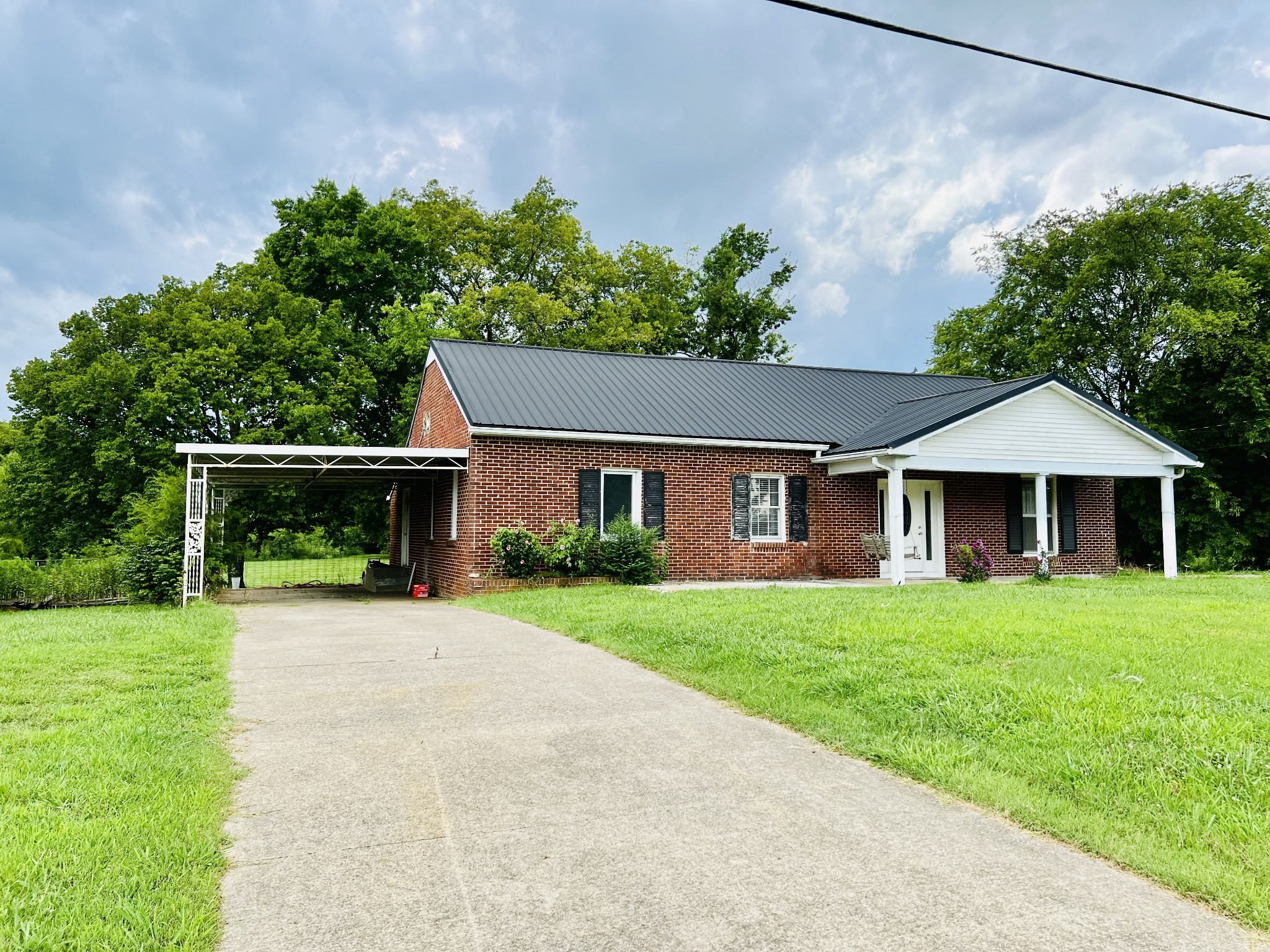 1556 Sparta Pike, Lebanon, TN 37090