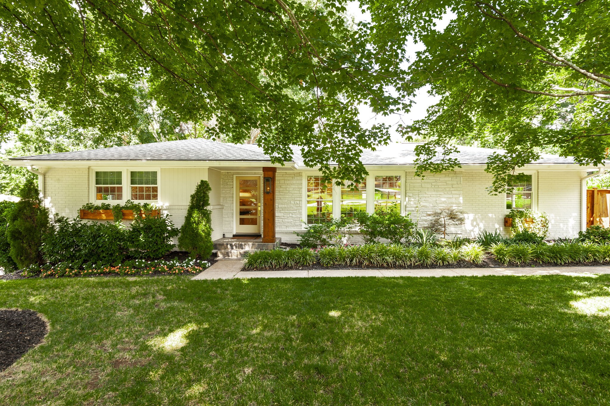 5007 Manuel Dr, Nashville, TN 37211