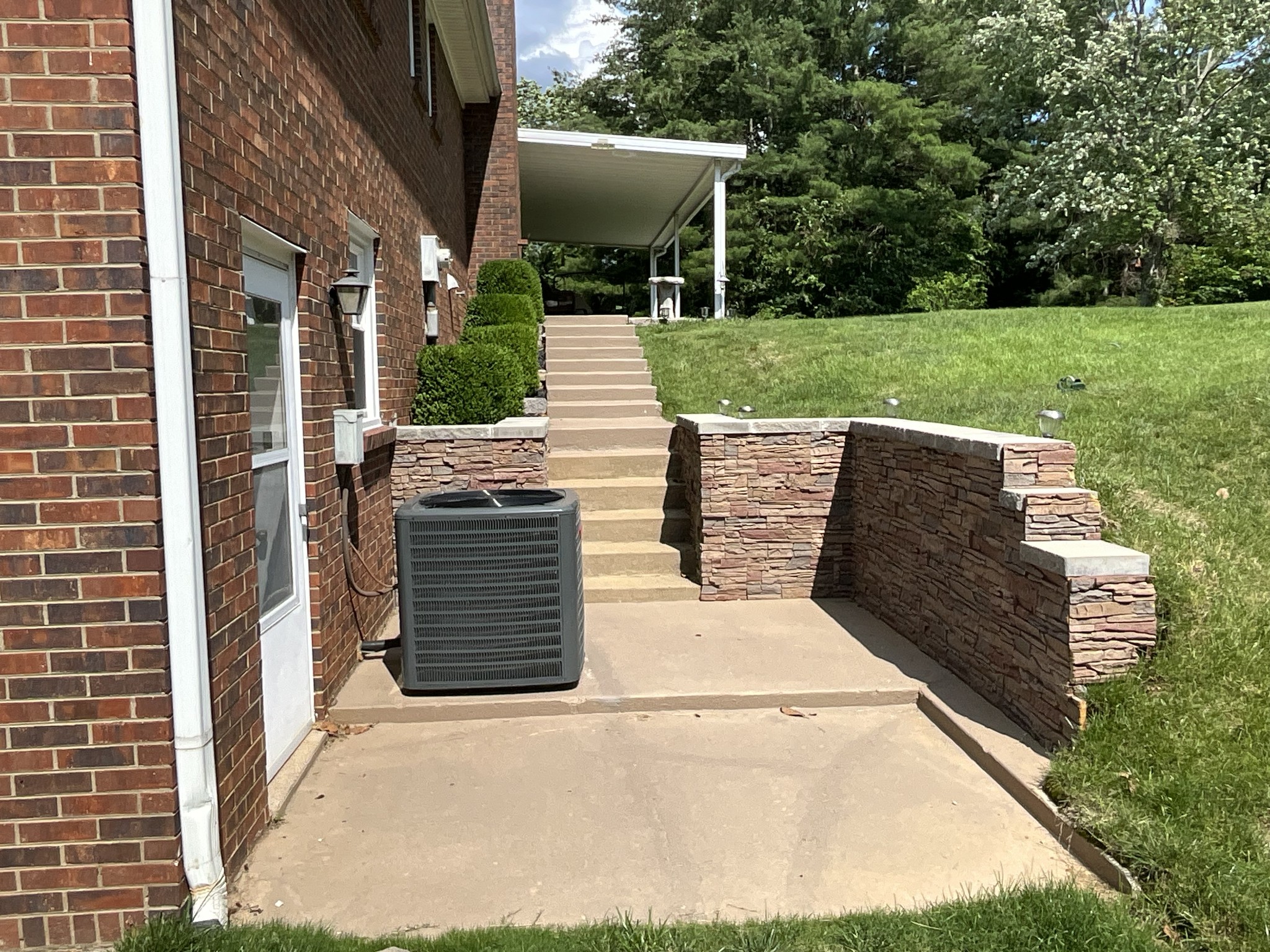 5247 Stacy Springs Rd, Springfield, TN 37172