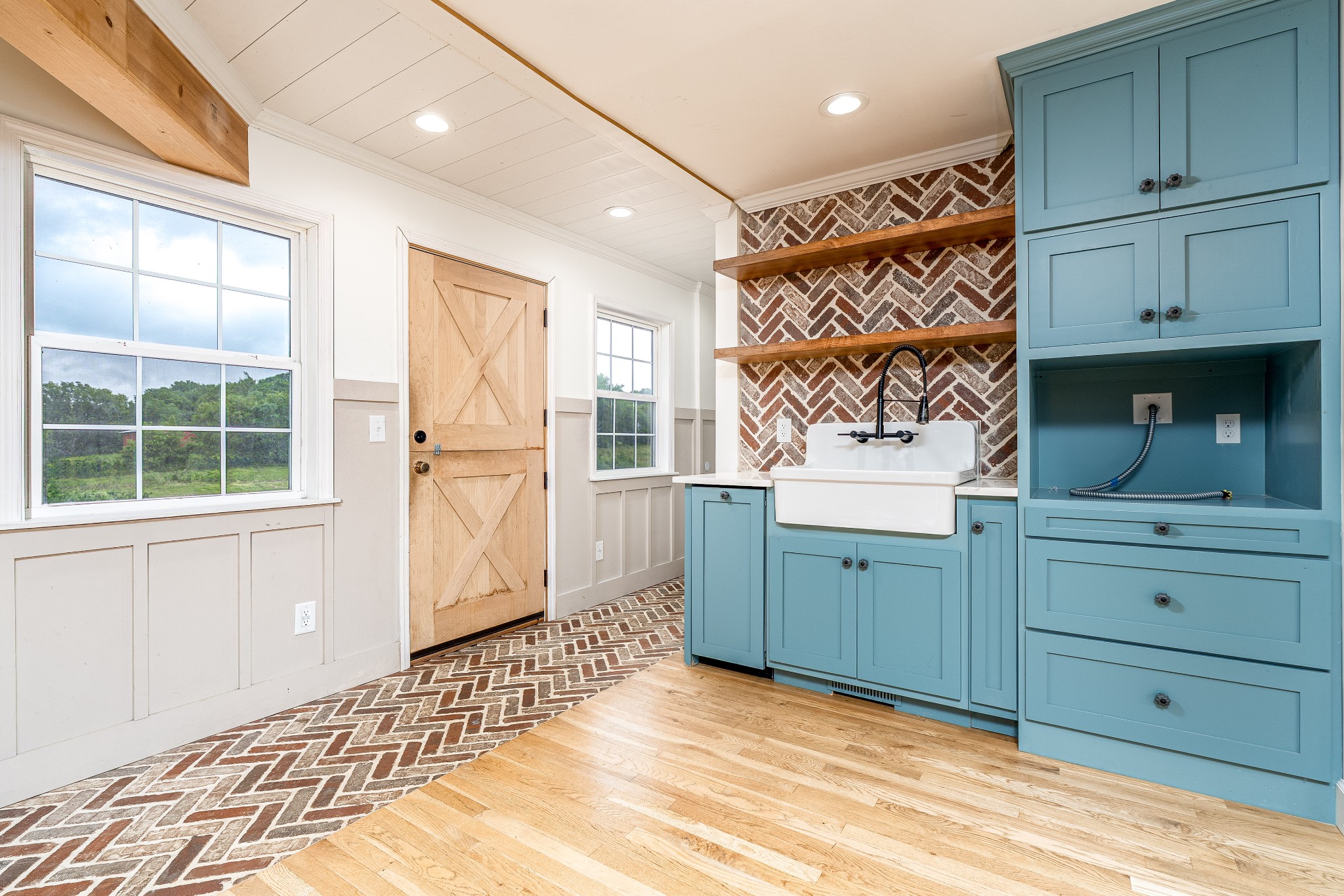 8025 Dry Creek Rd, Mount Pleasant, TN 38474