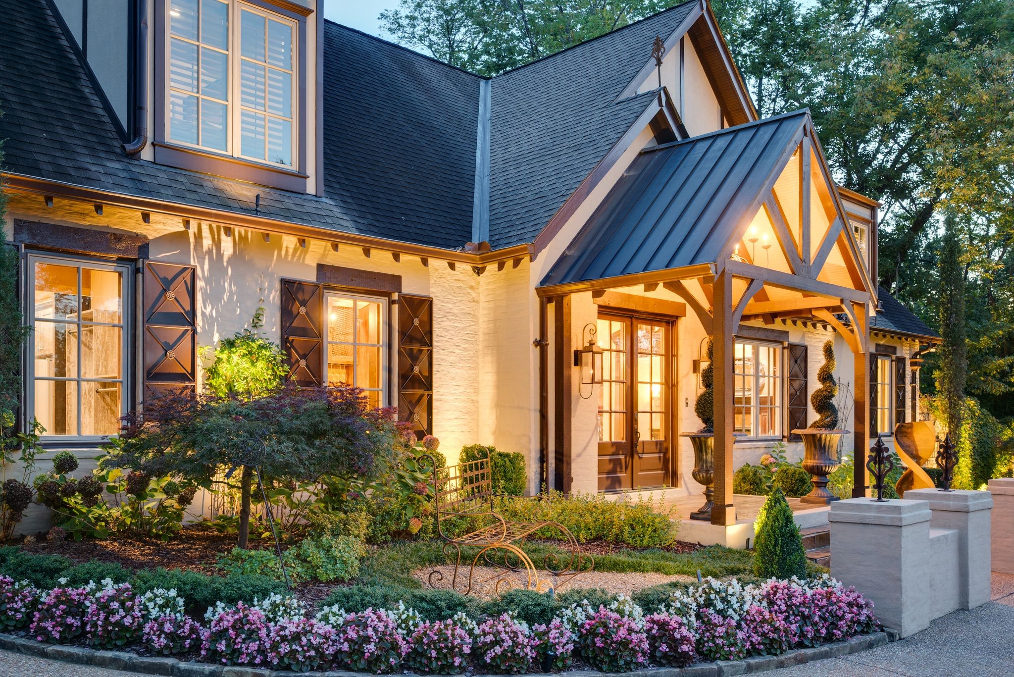 3807 Harding Pl, Nashville, TN 37215