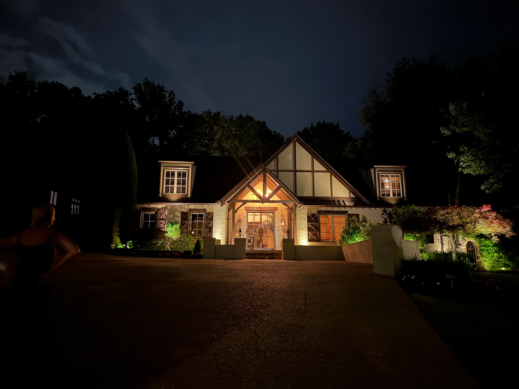 3807 Harding Pl, Nashville, TN 37215