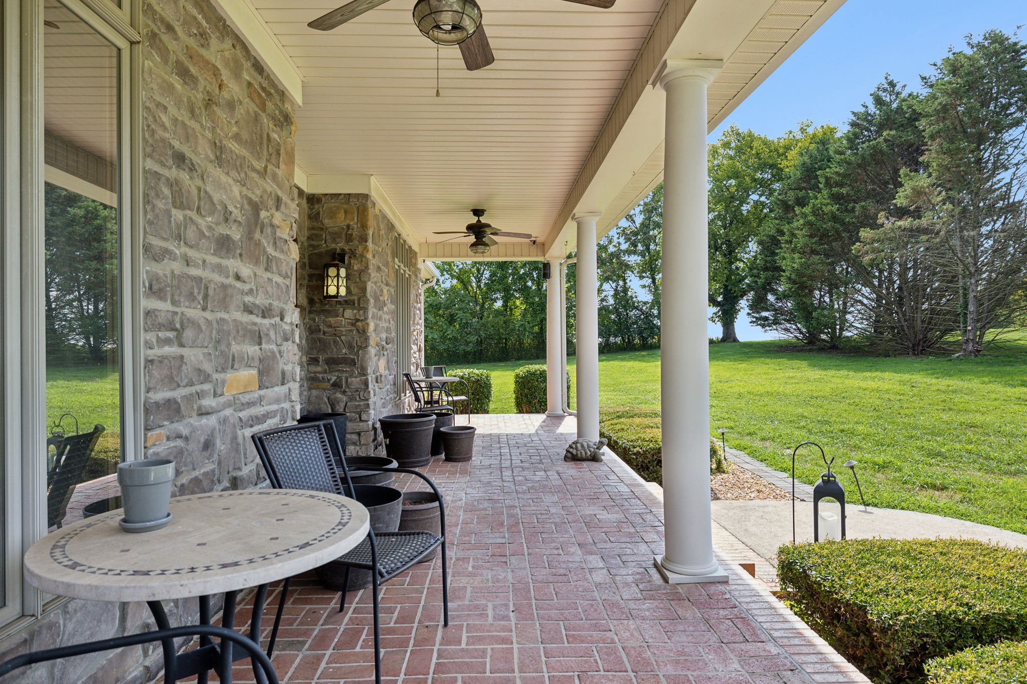 1208 Davidson Ln, Columbia, TN 38401