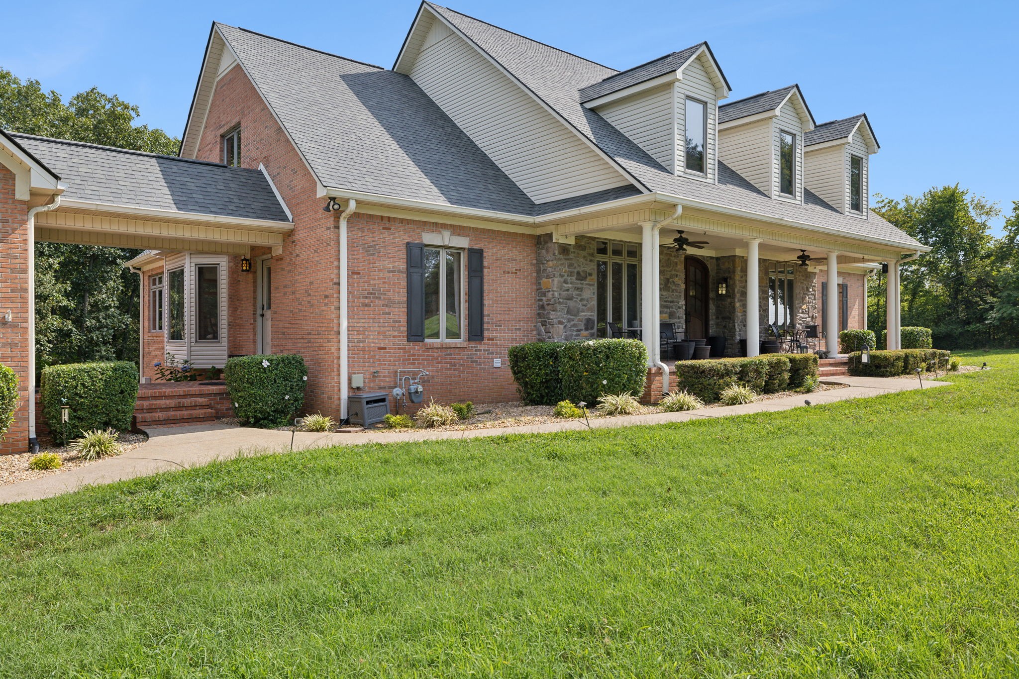 1208 Davidson Ln, Columbia, TN 38401