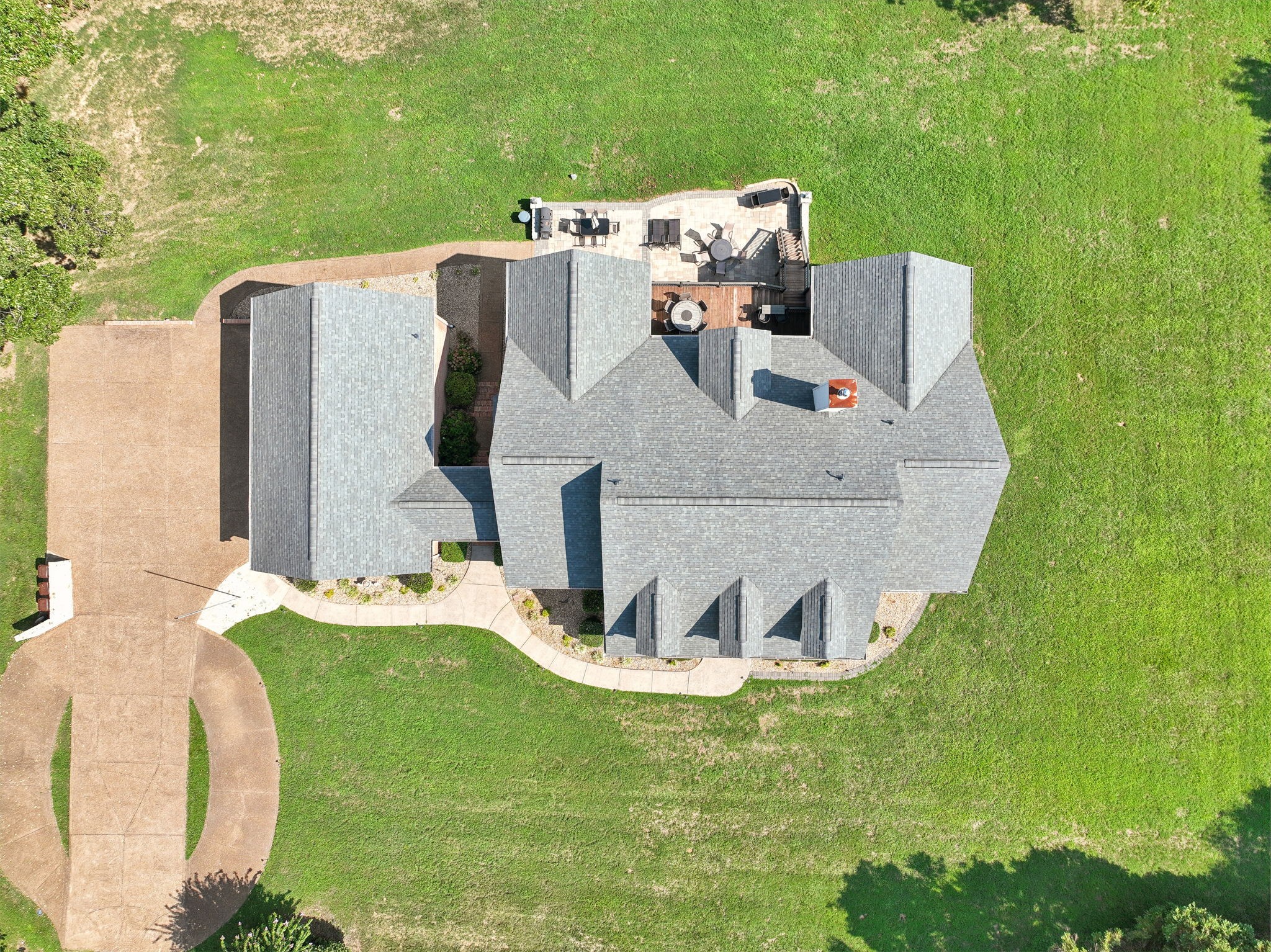 1208 Davidson Ln, Columbia, TN 38401