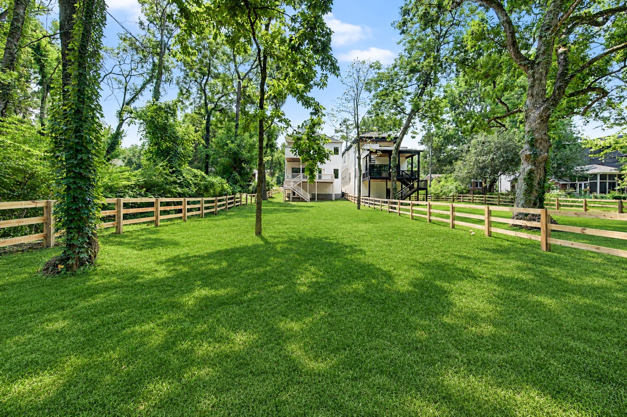 3804 Harding Pl, Nashville, TN 37215