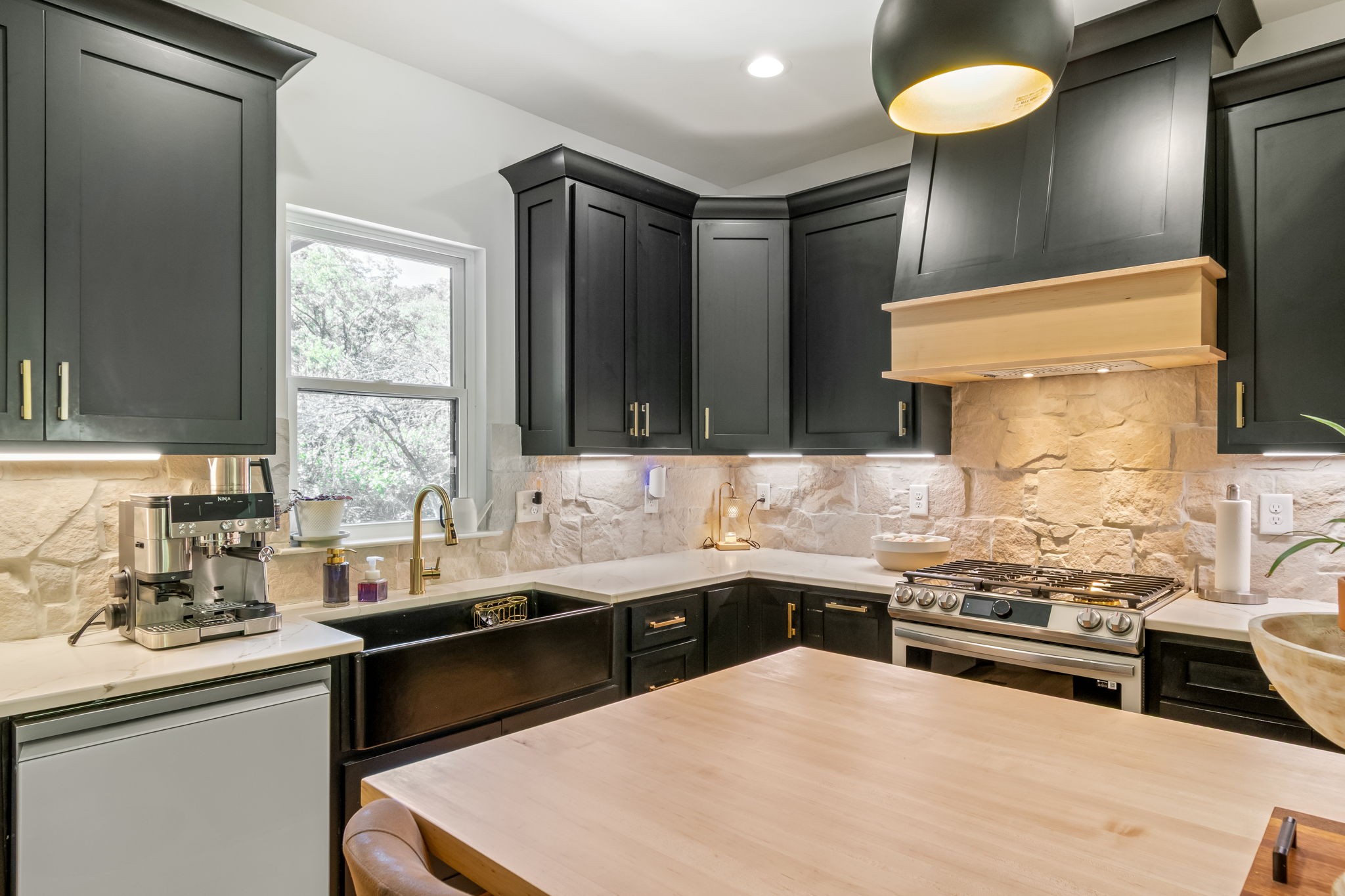2320 Stephens Rd, Columbia, TN 38401