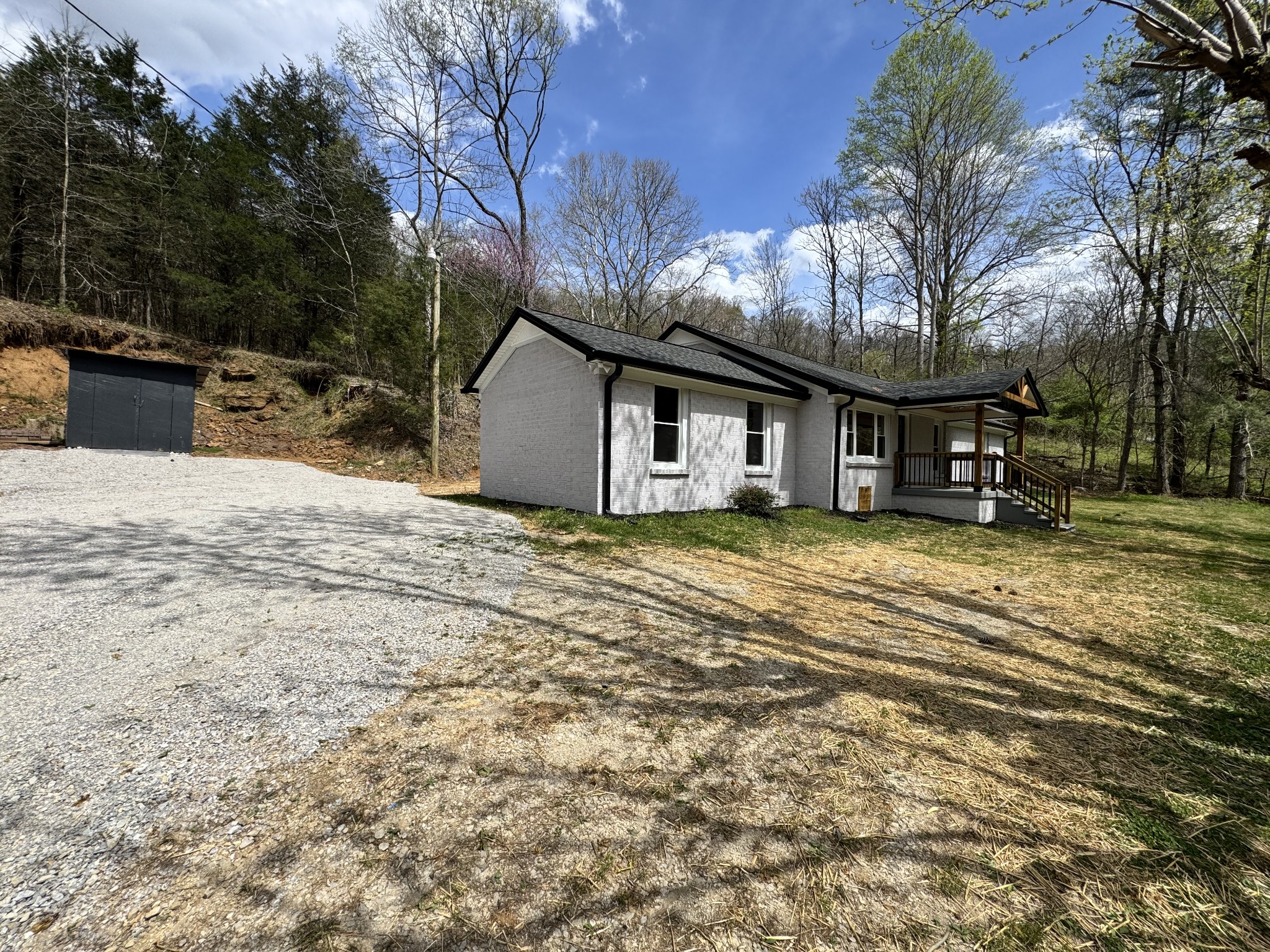 220 Friendship Hollow Rd S, Pleasant Shade, TN 37145