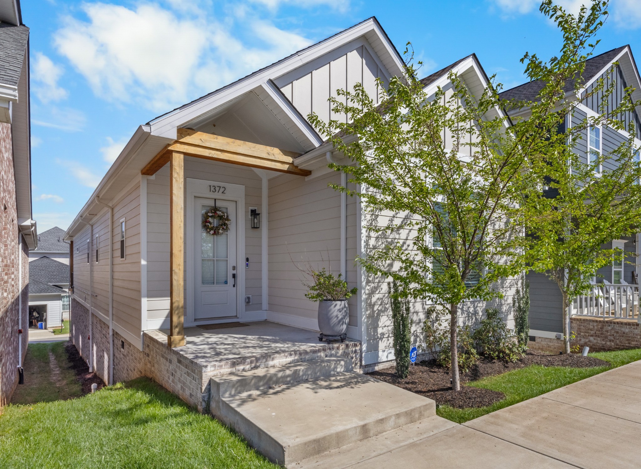 1372 Hicks Edgen Rd, Pleasant View, TN 37146