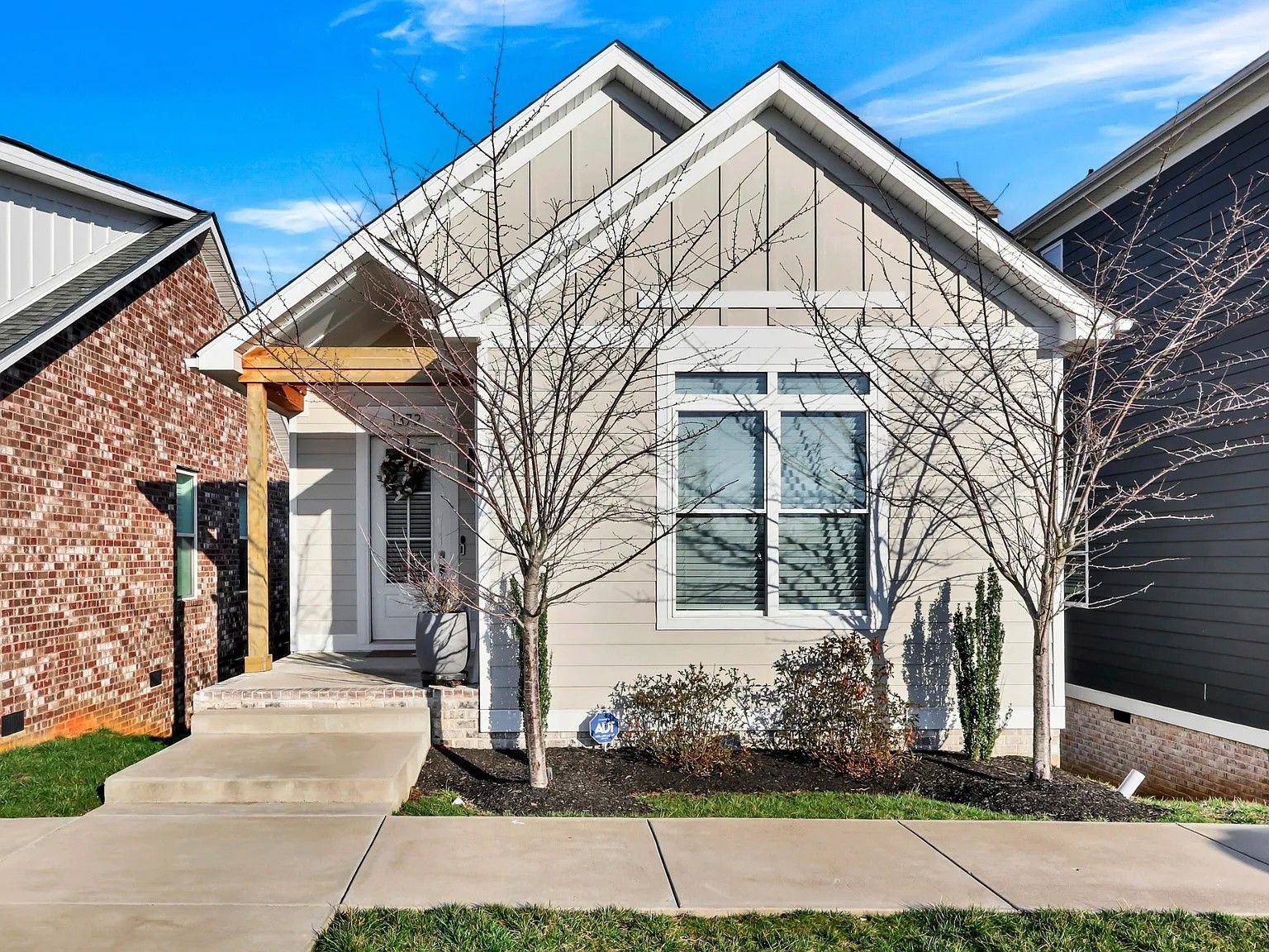 1372 Hicks Edgen Rd, Pleasant View, TN 37146