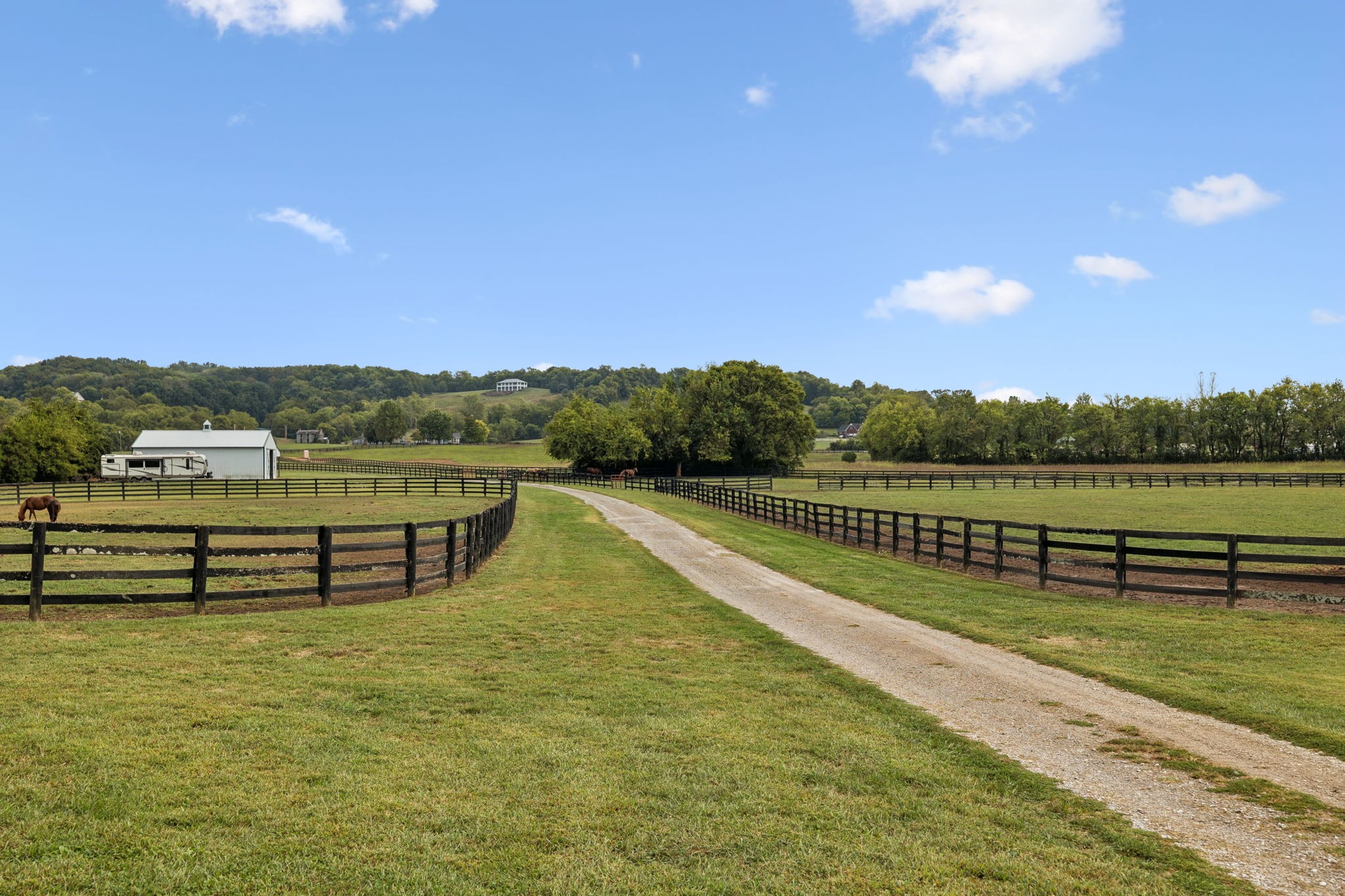 4376 Trousdale Ln, Columbia, TN 38401