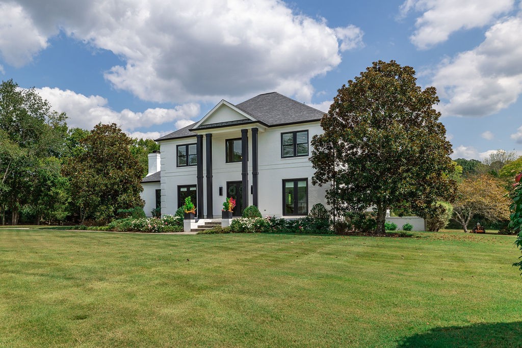 1174 Echo Ln, Franklin, TN 37069