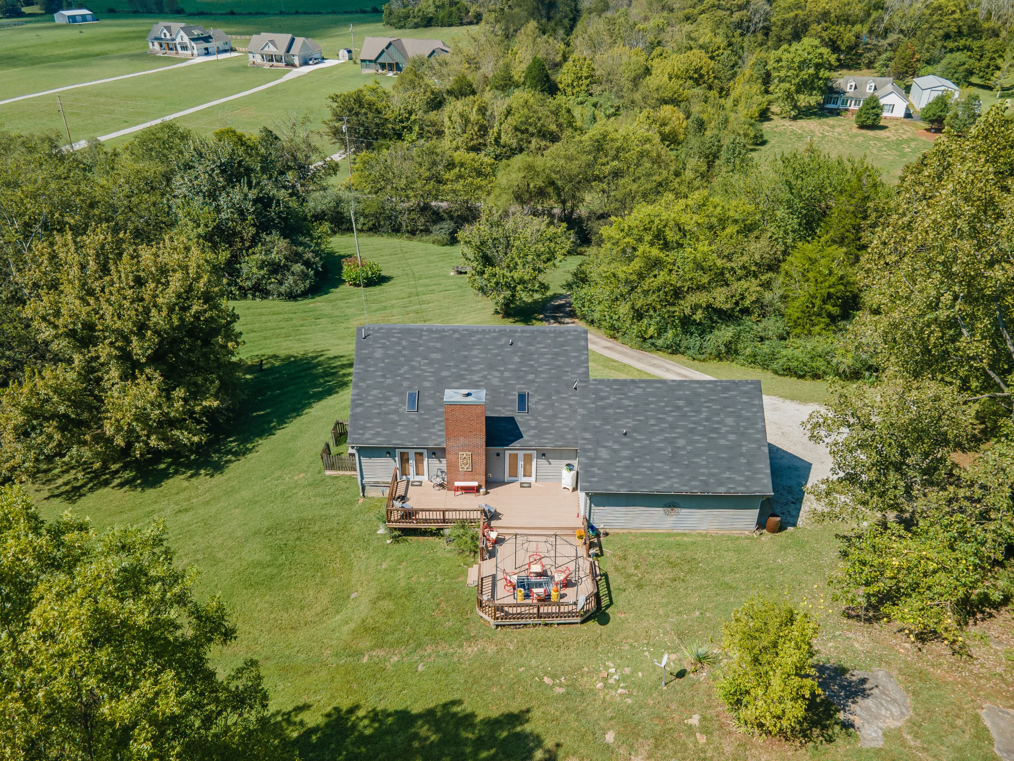 1500 Jacobs Rd, Columbia, TN 38401