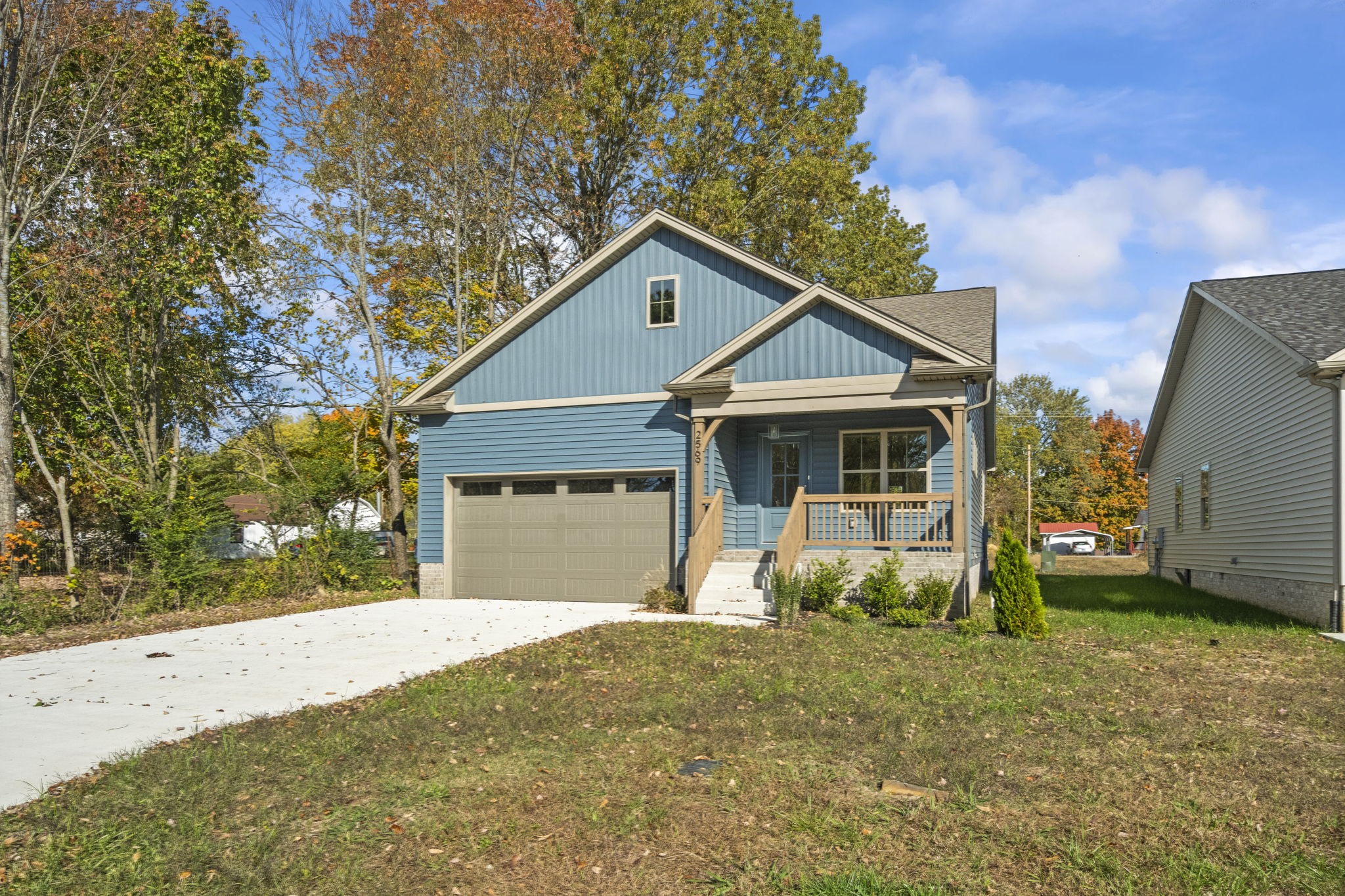 2569 Old Greenbrier Pike, Greenbrier, TN 37073