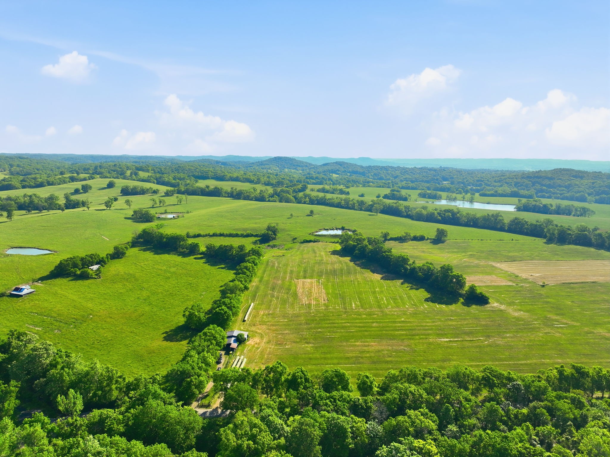 2 Deshea Creek Rd, Gallatin, TN 37066