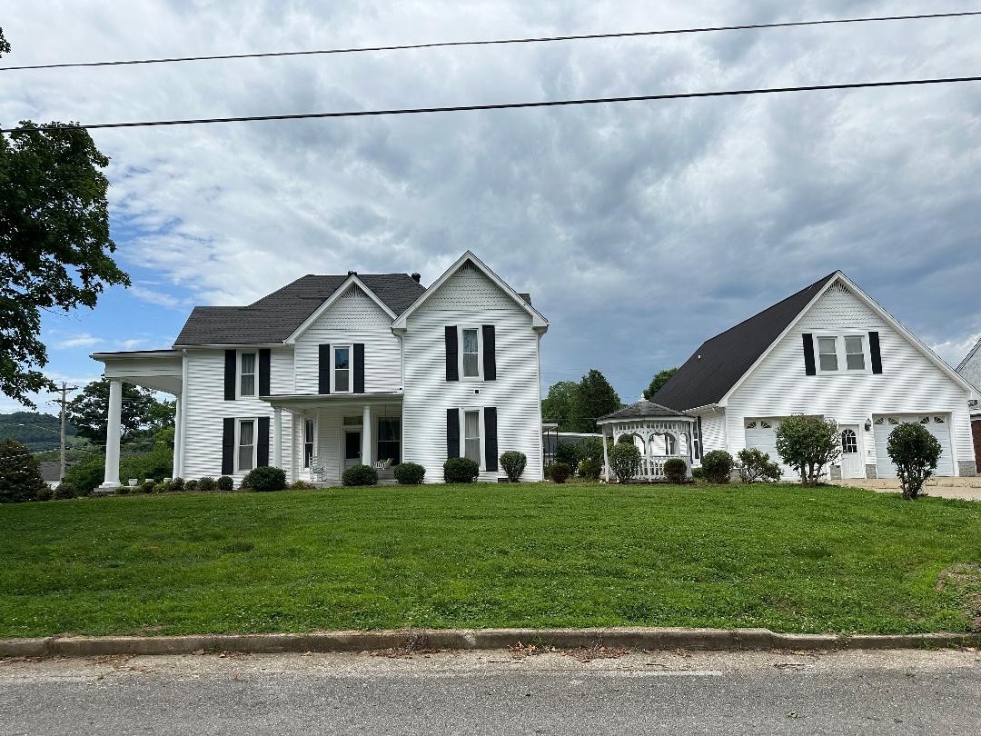 618 Main St N, Carthage, TN 37030