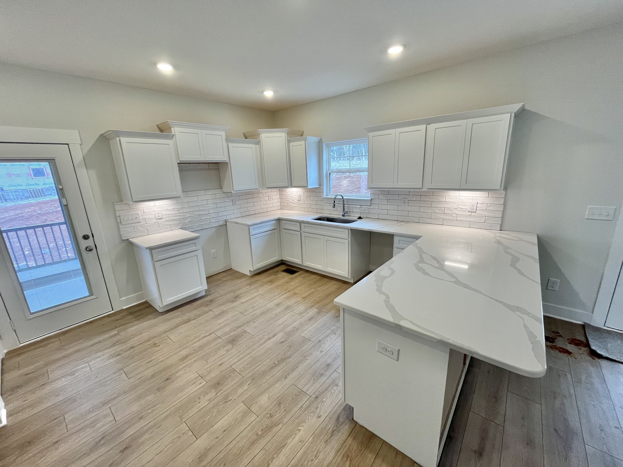 622 Spring Hill Dr, Smyrna, TN 37167
