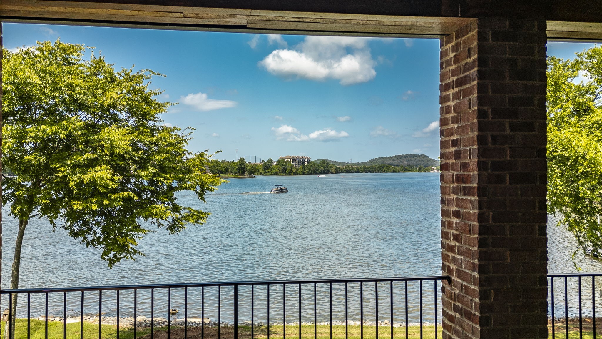 1132 Landing Pvt Ct, Gallatin, TN 37066