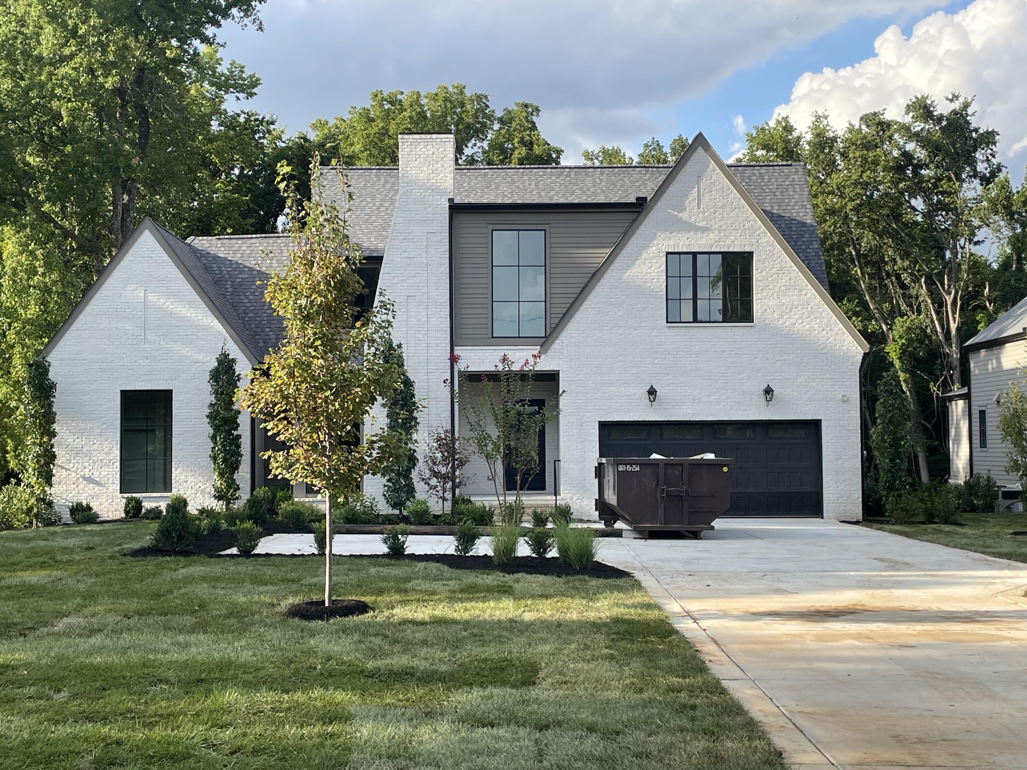 468 Hogan Rd, Nashville, TN 37220