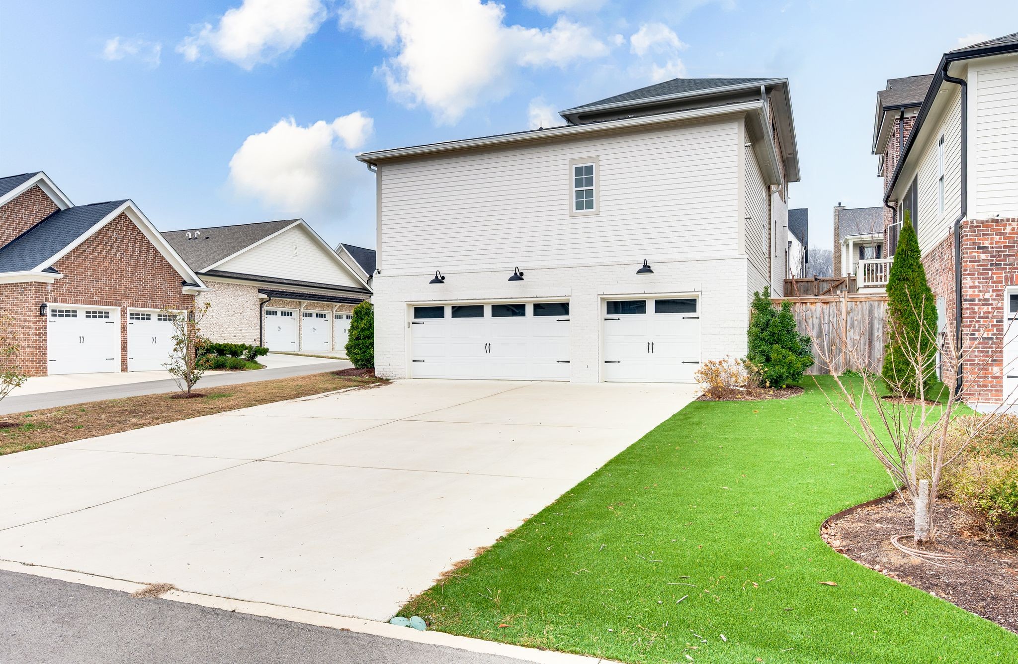1204 Luckett Rd, Nashville, TN 37221