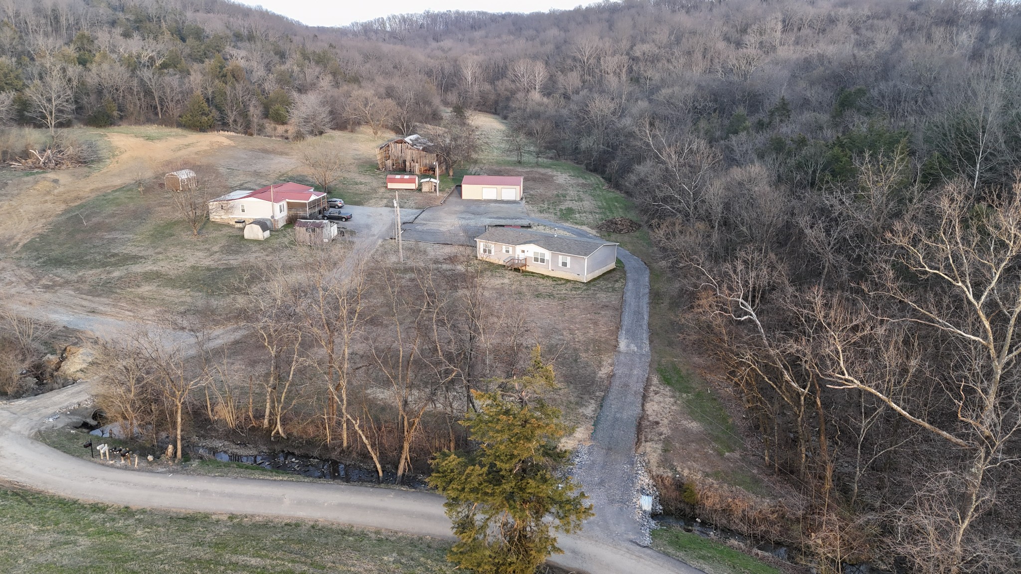 186 Aggie Perry Rd, Bethpage, TN 37022