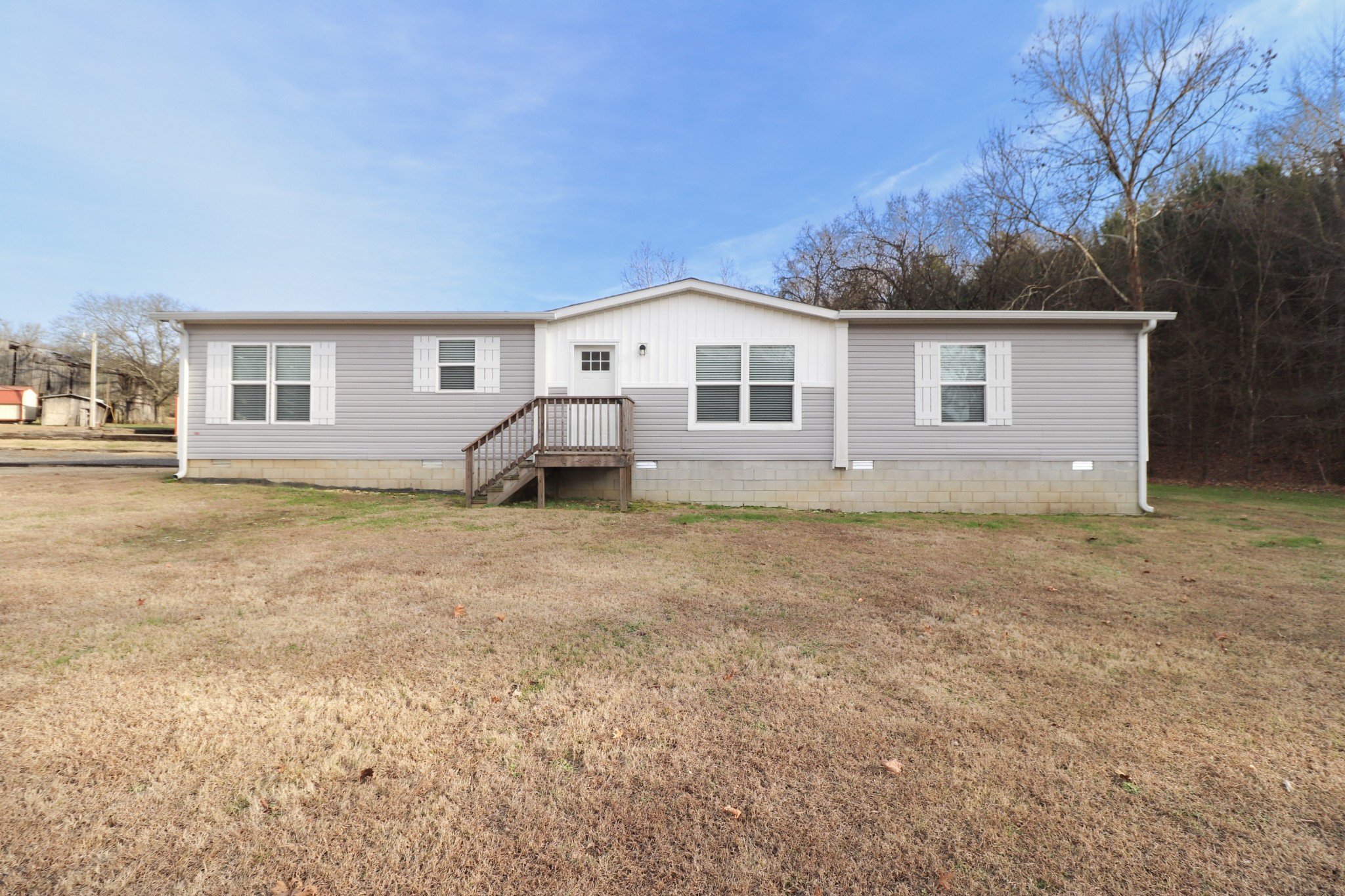 186 Aggie Perry Rd, Bethpage, TN 37022