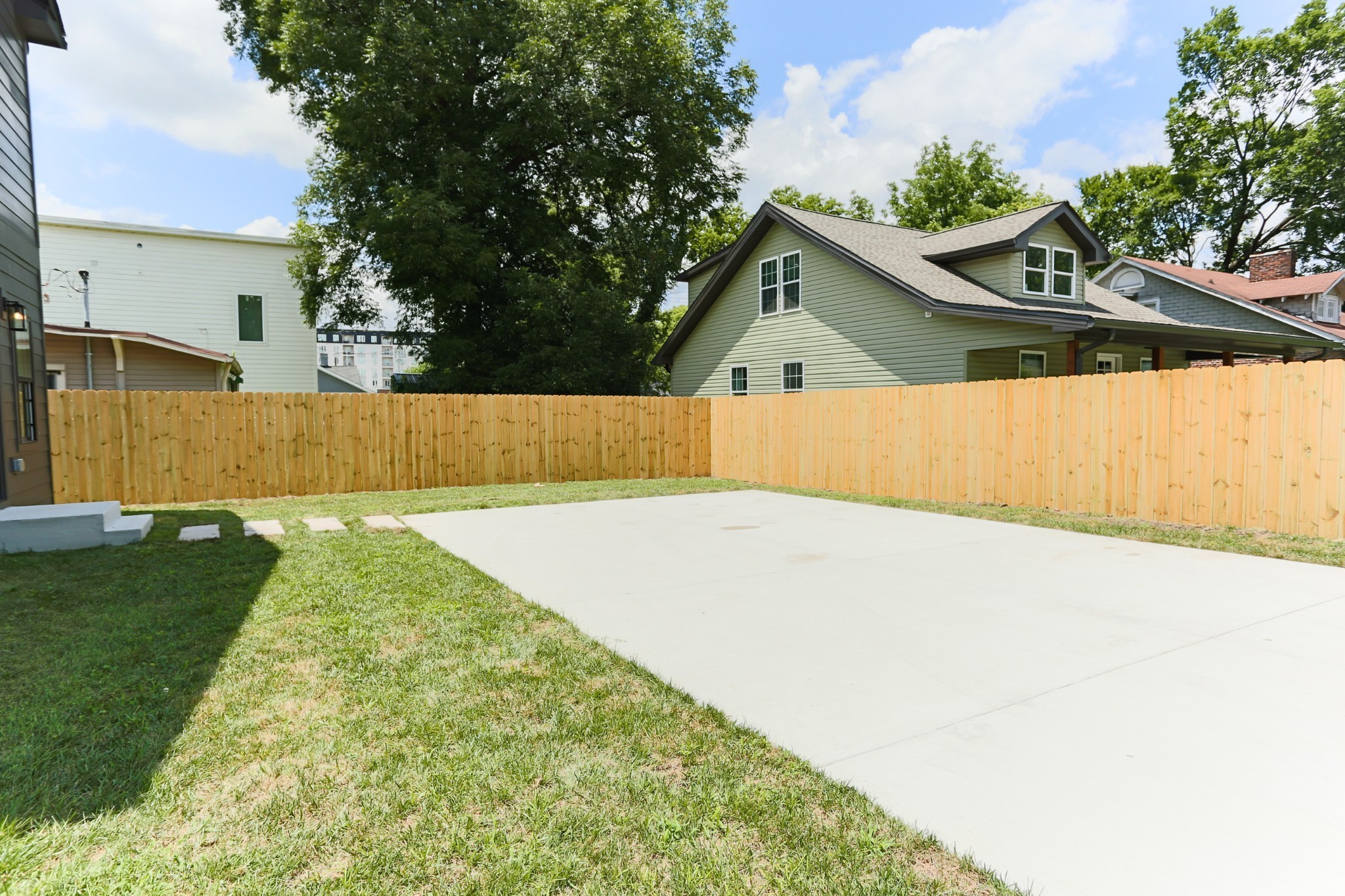 127 Cleveland St, Nashville, TN 37207