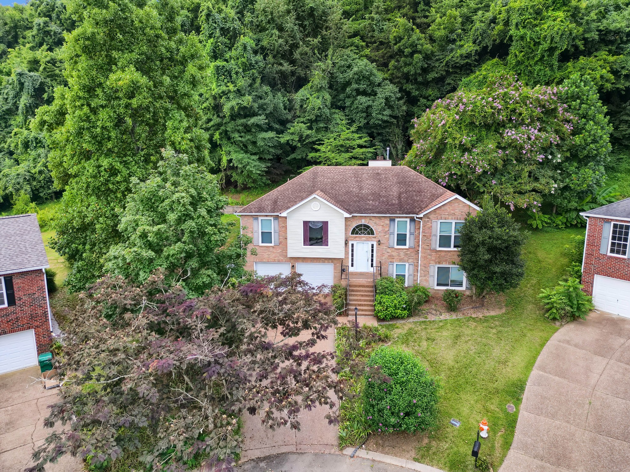609 Glenridge Close, Nashville, TN 37221