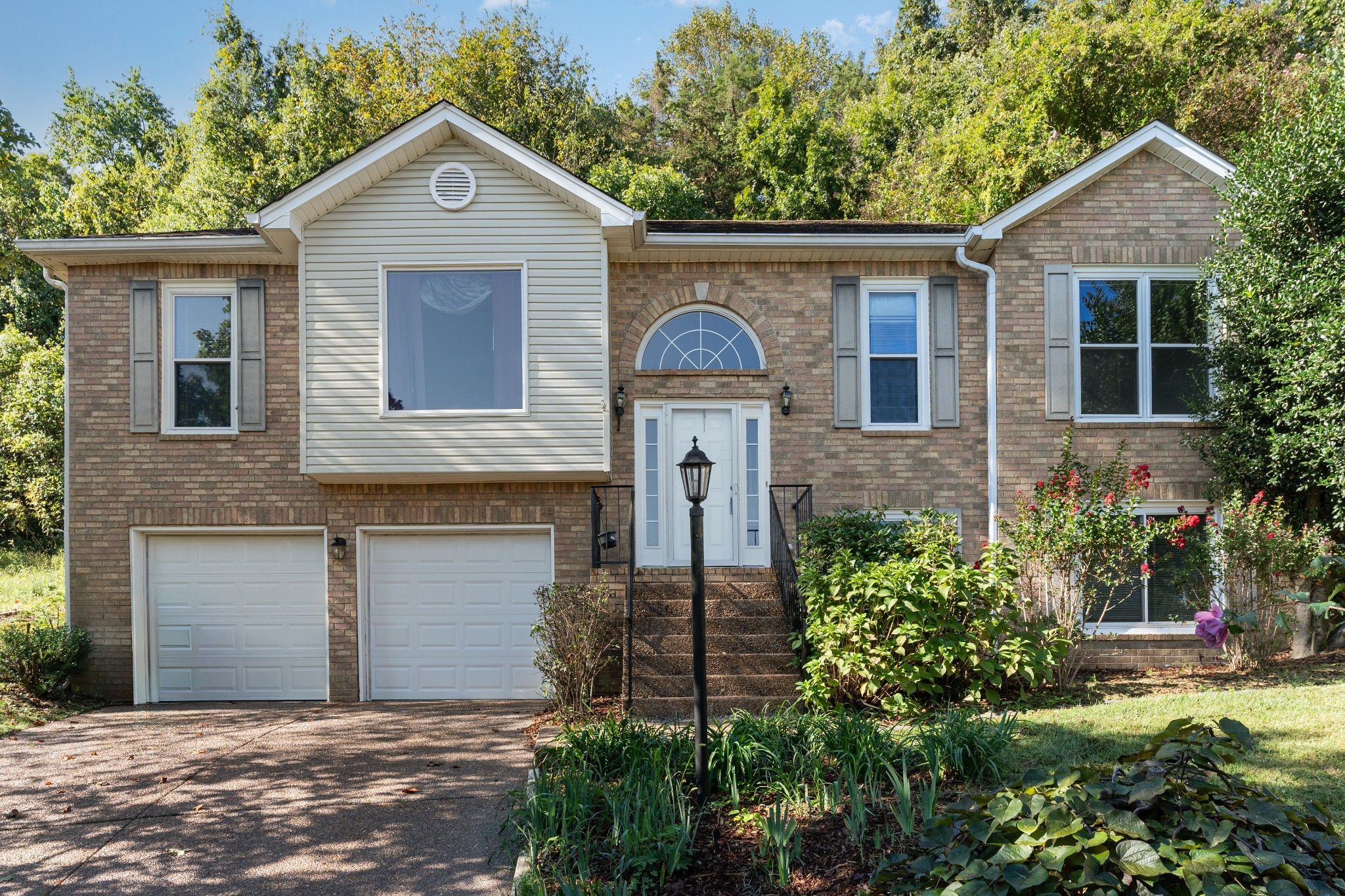 609 Glenridge Close, Nashville, TN 37221