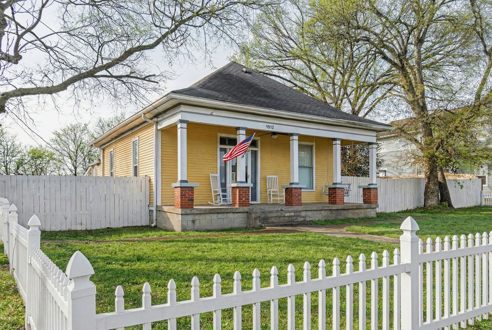 1512 Meridian St, Nashville, TN 37207